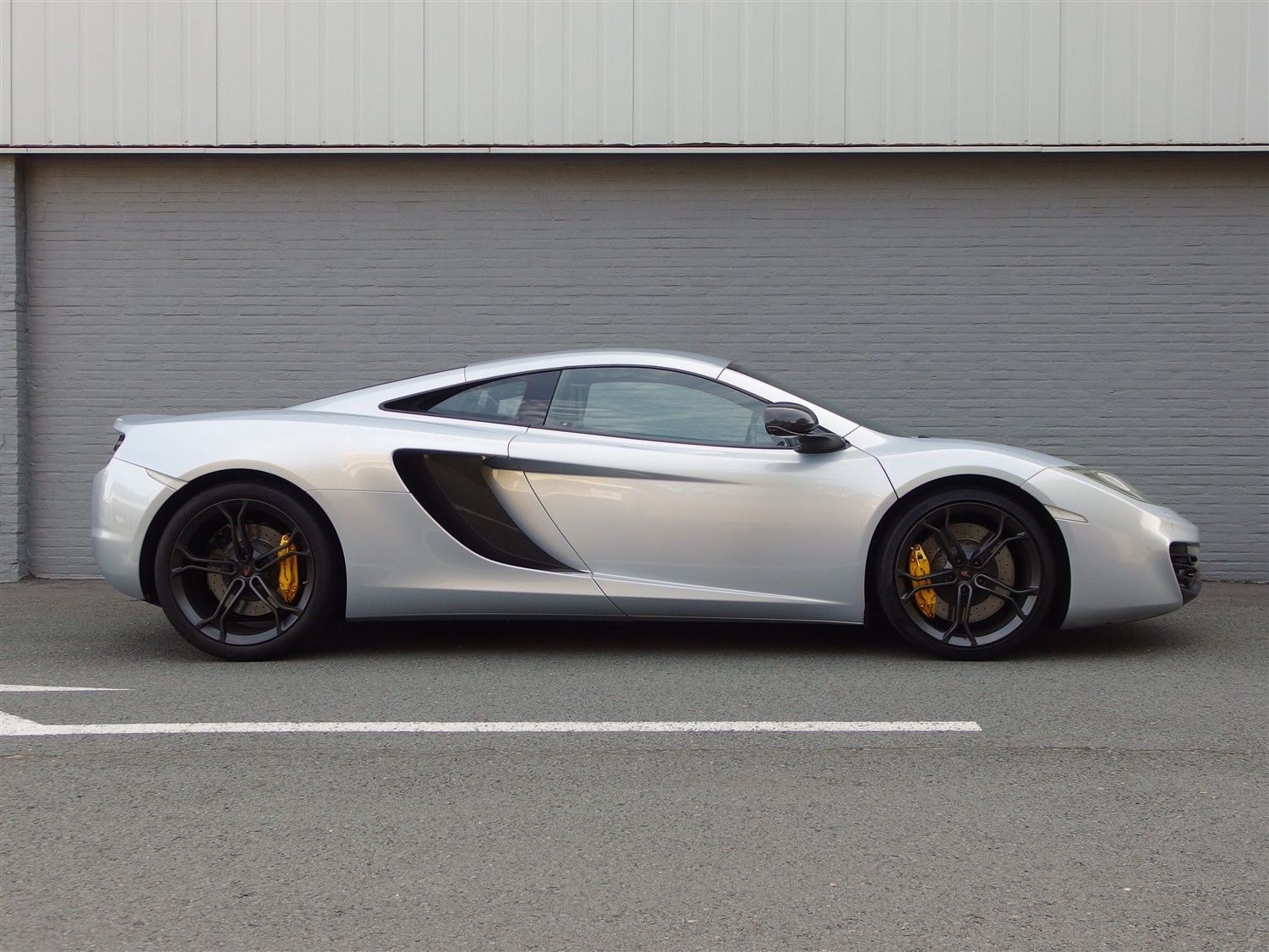 McLaren MP4-12C 9
