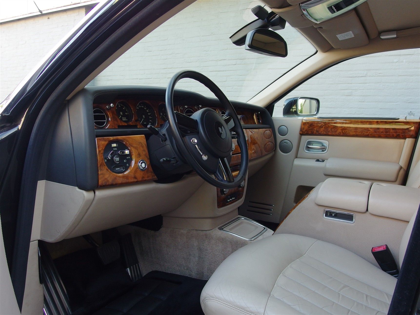 Rolls-Royce Phantom 5