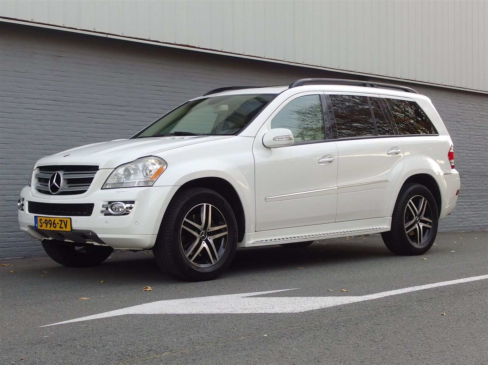 Mercedes-Benz GL450 6