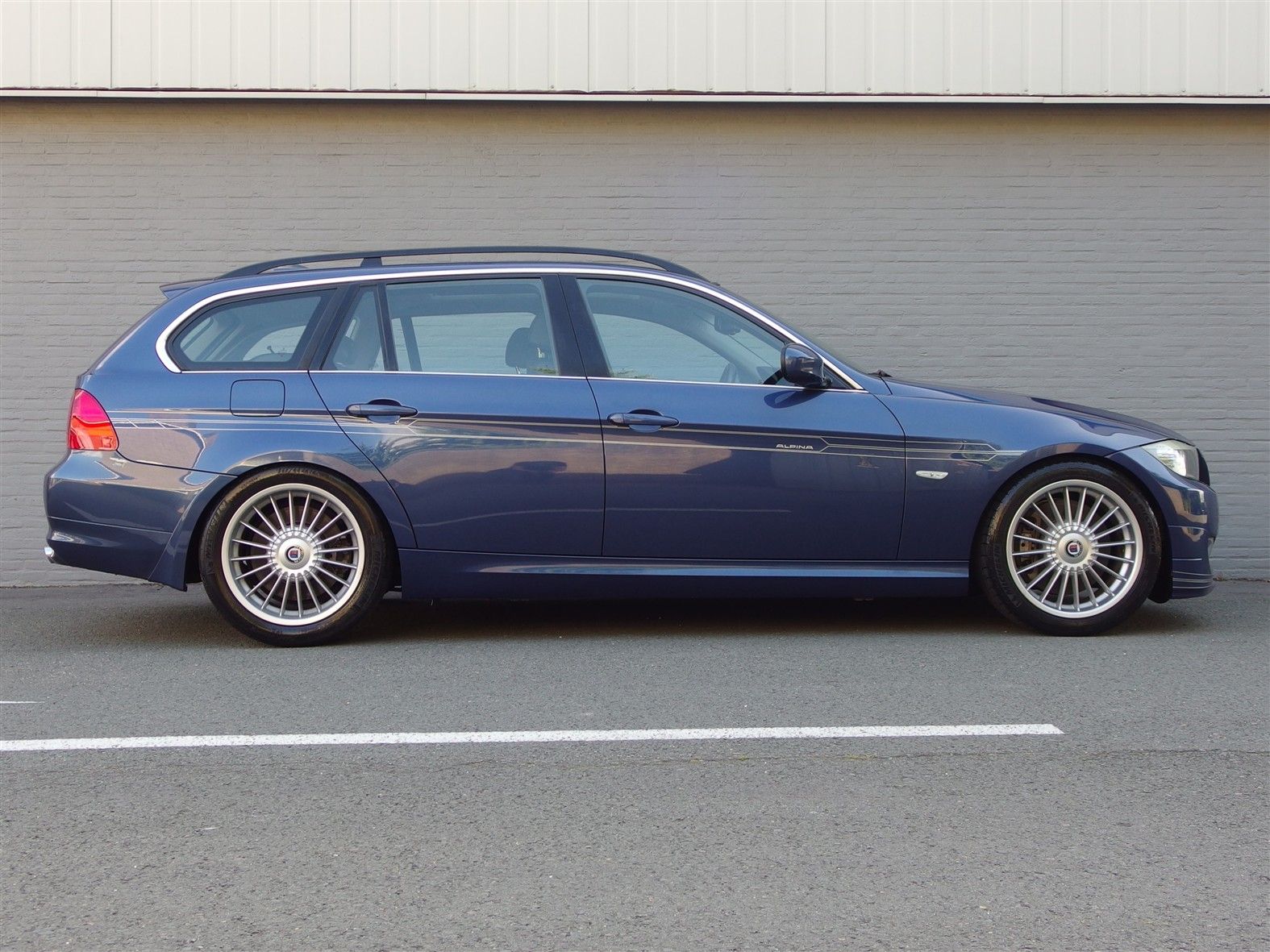 BMW ALPINA B3 Touring 6