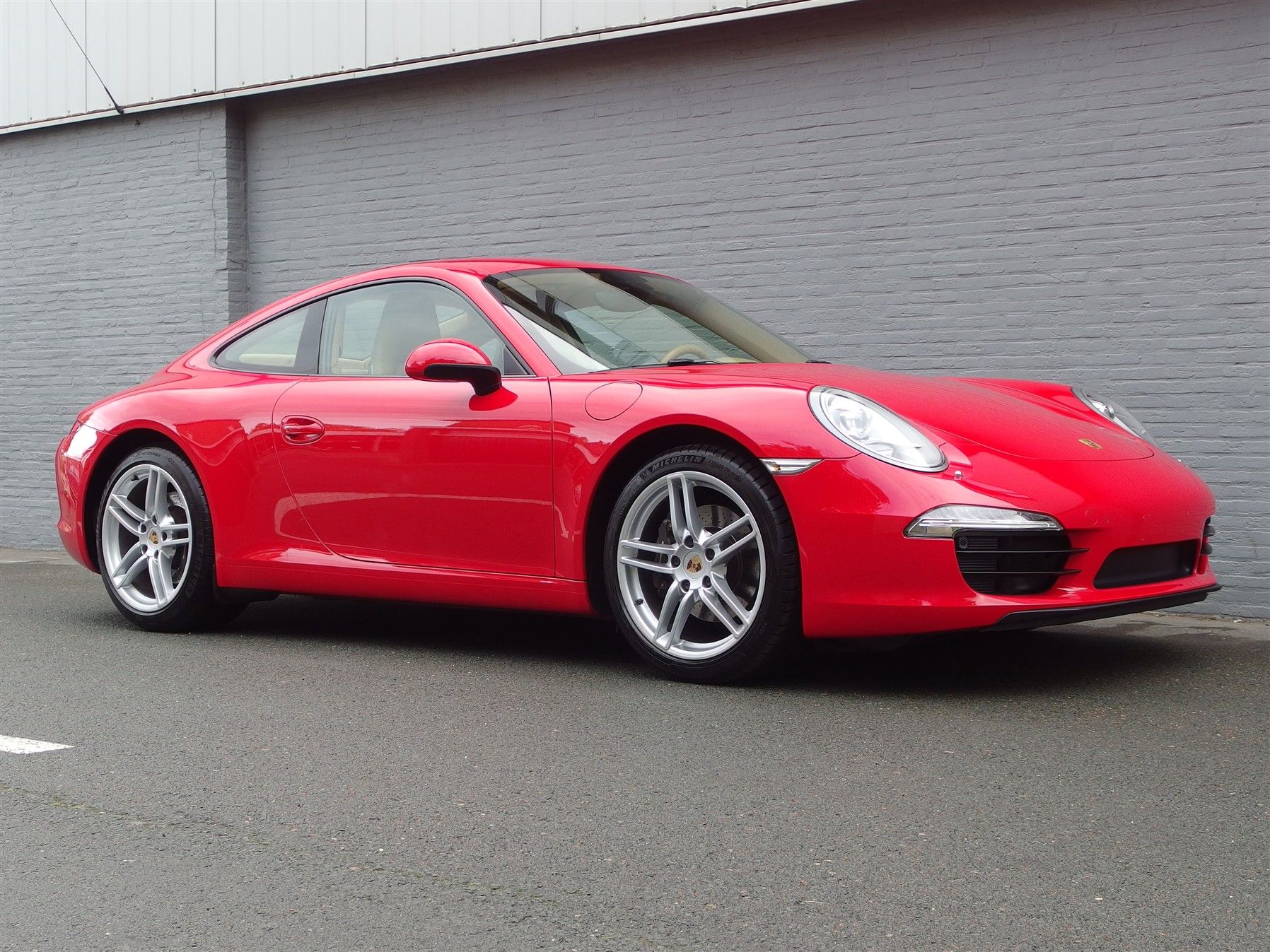 Porsche 911 / 991 Carrera Coupe 8