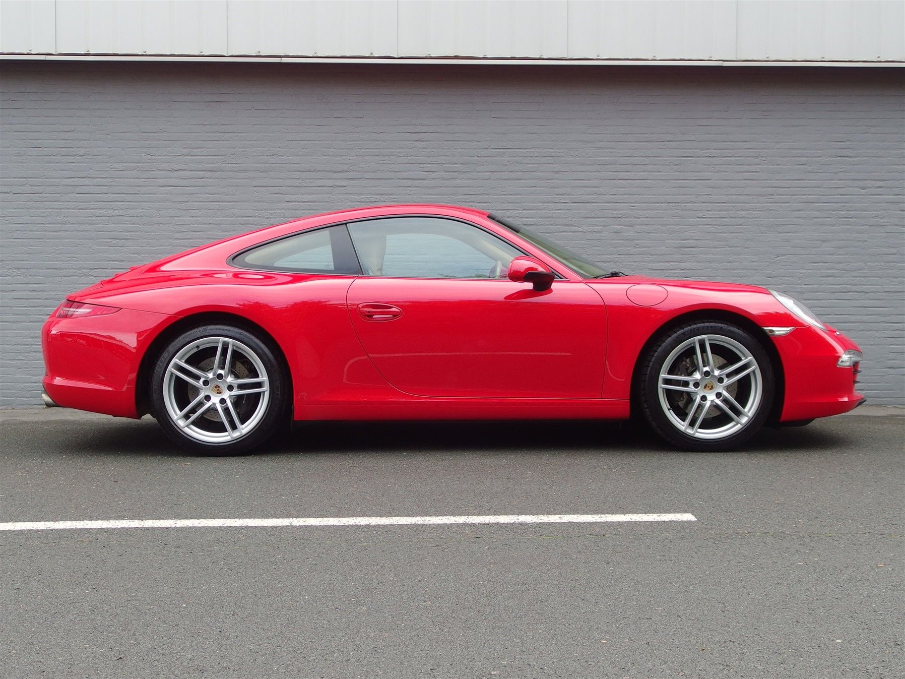 Porsche 911 / 991 Carrera Coupe 11