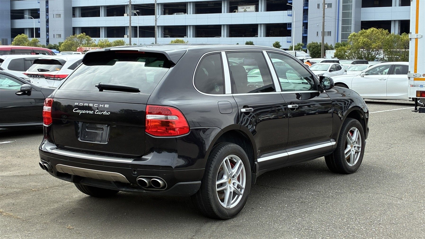 Porsche Cayenne Turbo 4.8L 6