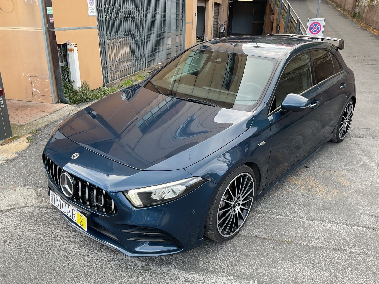 Mercedes-Benz A 35 AMG 2