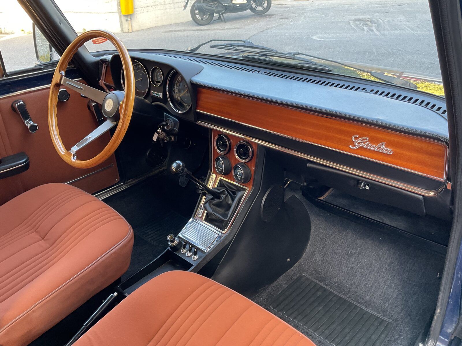 Alfa Romeo NUOVA GIULIA SUPER 1600 9