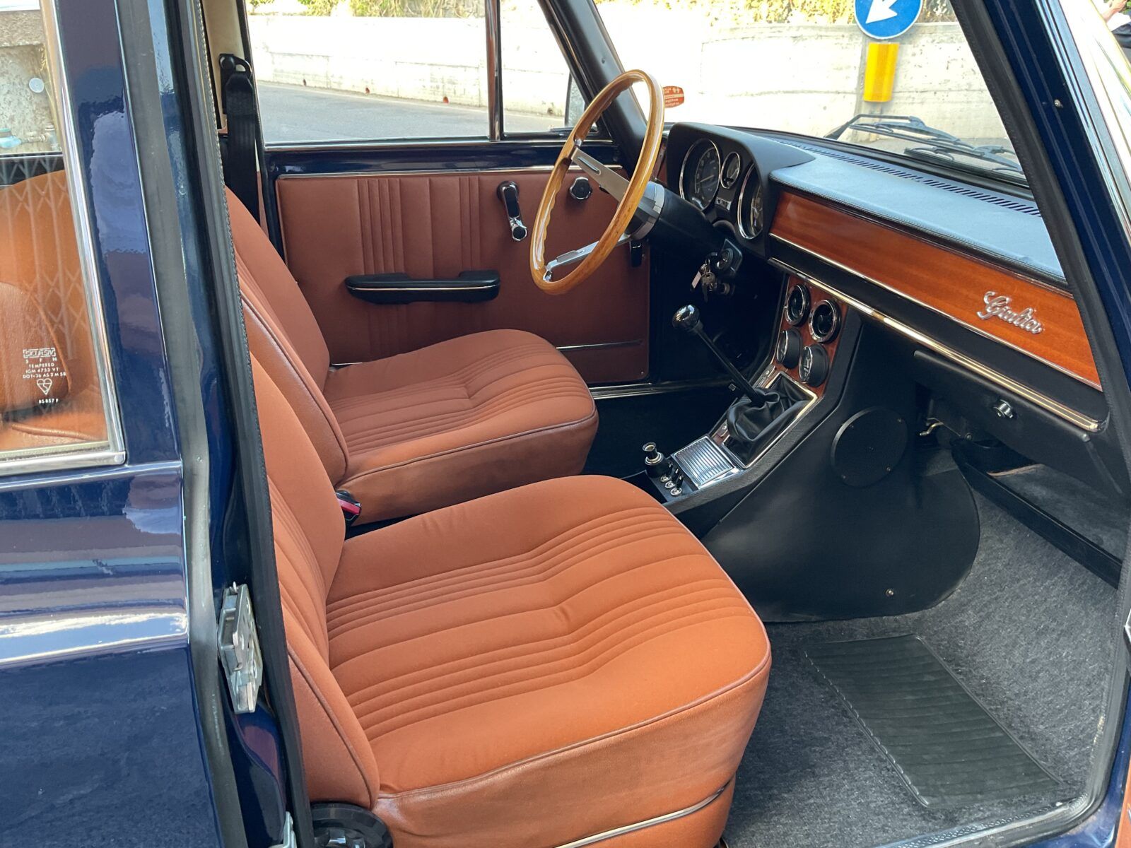 Alfa Romeo NUOVA GIULIA SUPER 1600 10