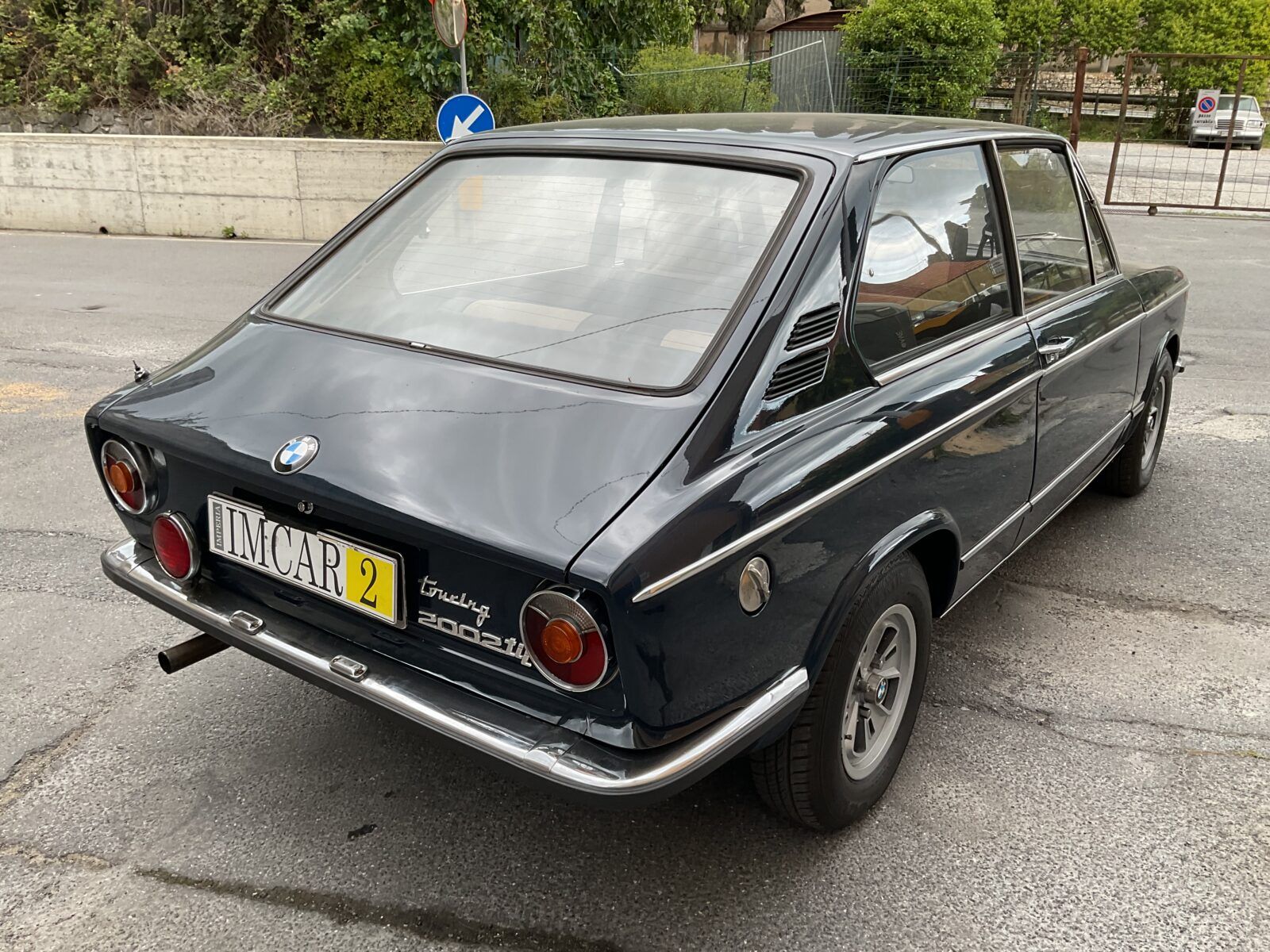 BMW 2002 TII TOURING 11