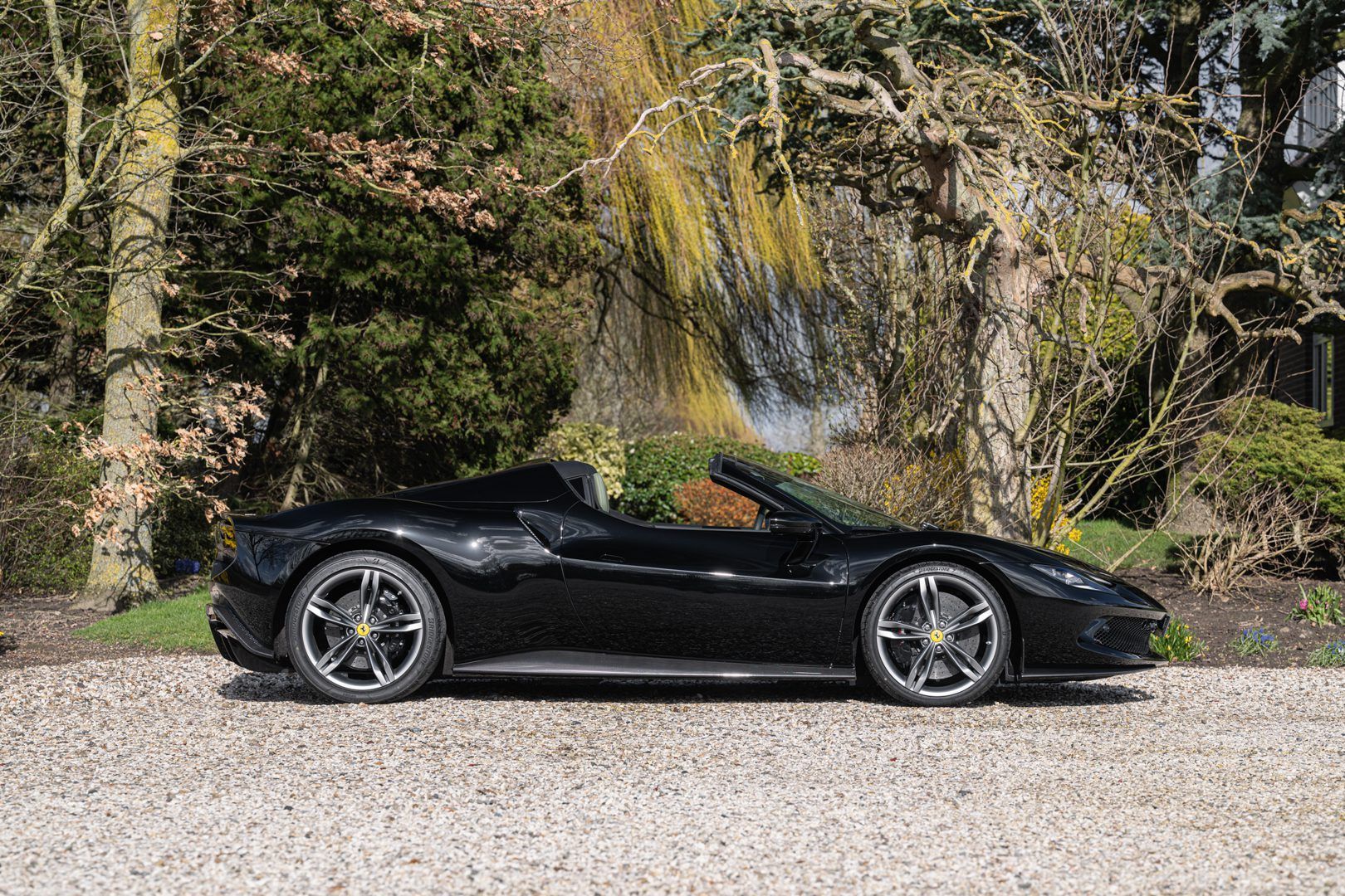 Ferrari 296 GTS 13