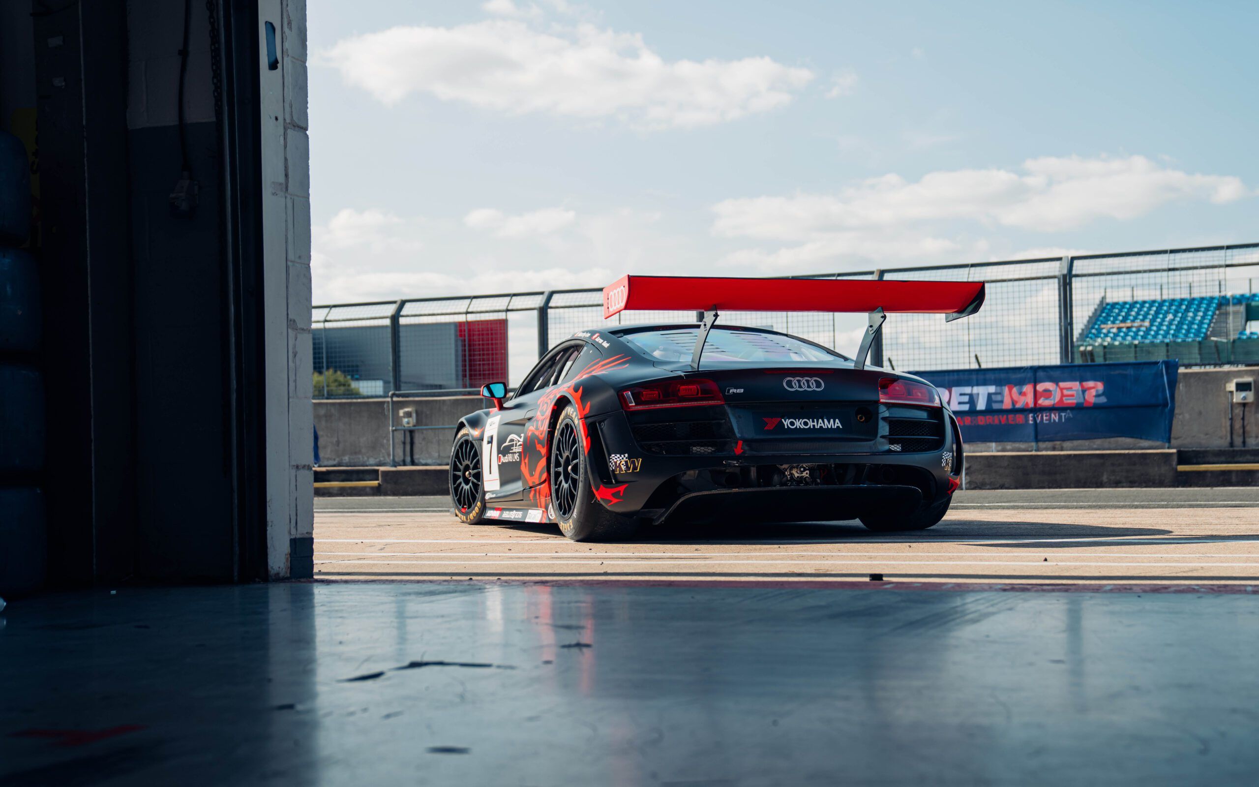 Audi R8 LMS GT3 13