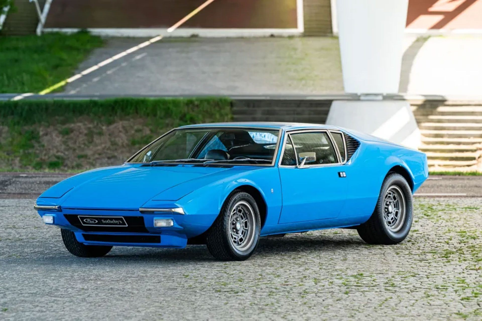 De Tomaso Pantera 2
