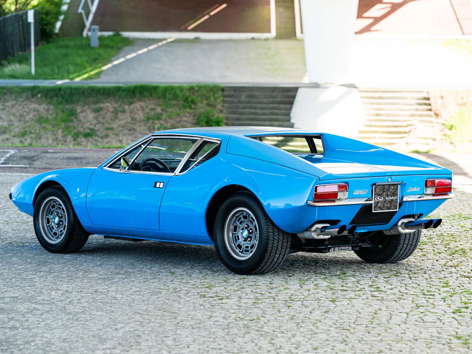 De Tomaso Pantera 8