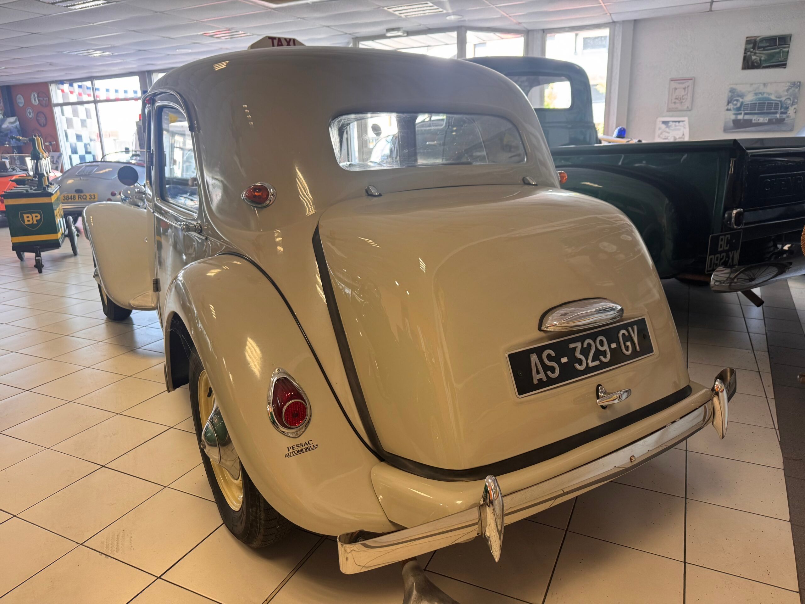 Citroën Traction 11 BL 1953 7