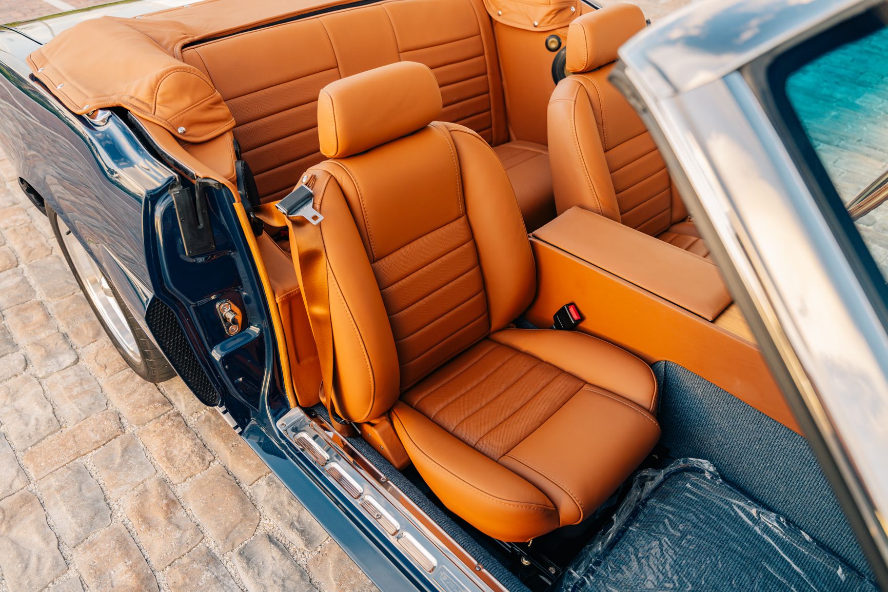 Shelby Mustang GT350 Convertible by Revology 6