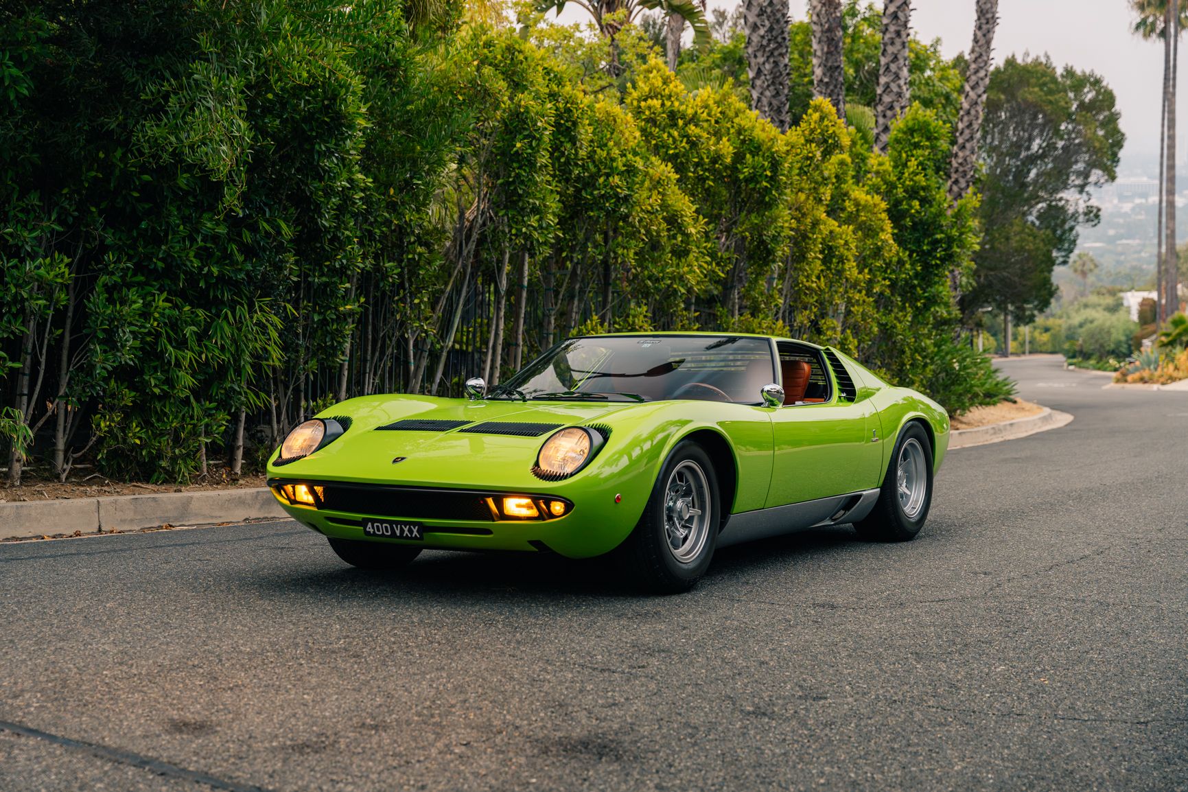 Lamborghini Miura P400 2