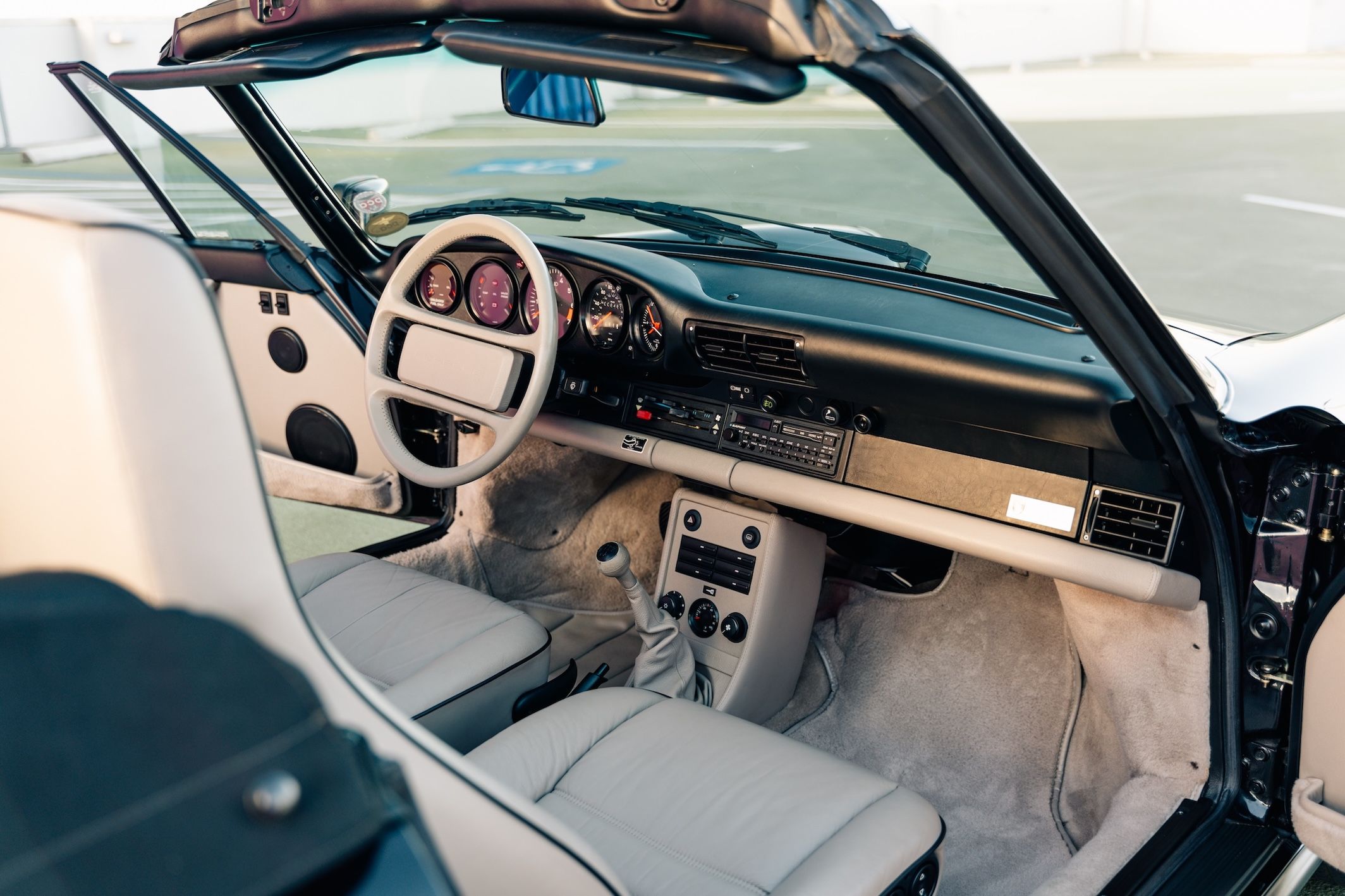 Porsche 911 Cabriolet 25th Anniversary 6