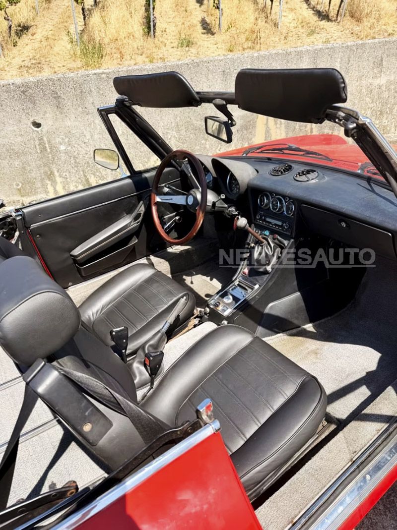 Alfa Romeo Duetto 2000 a Carburatori 10