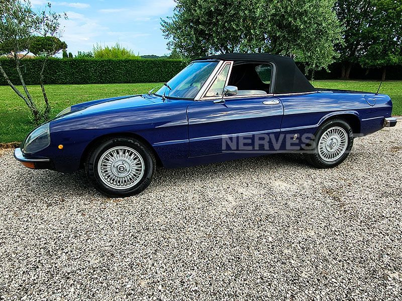 Alfa Romeo Duetto 2000 Spider Blu Interni Beige 1974 8
