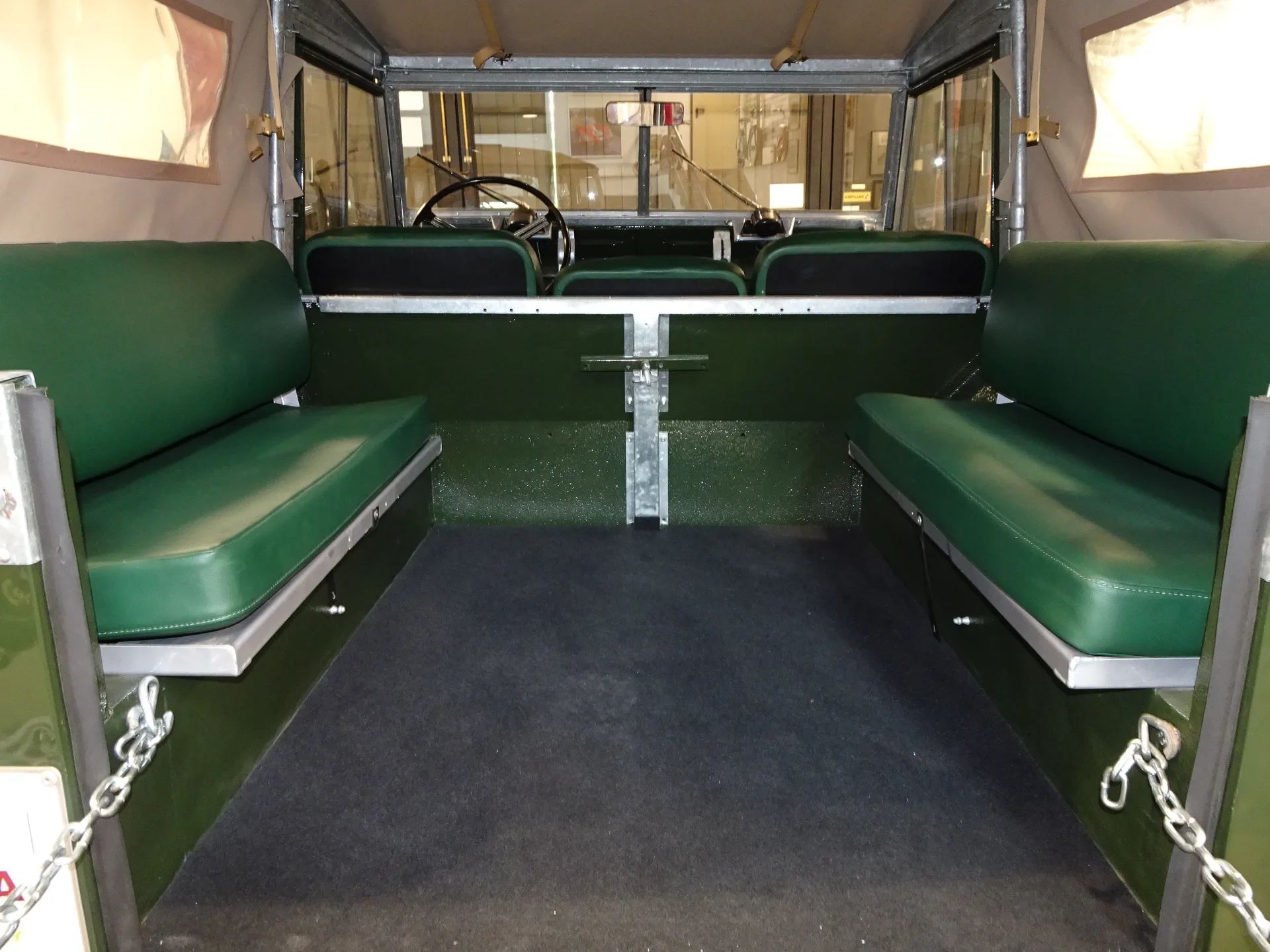 Land Rover 88 SERIES 2A SOFT-TOP 9