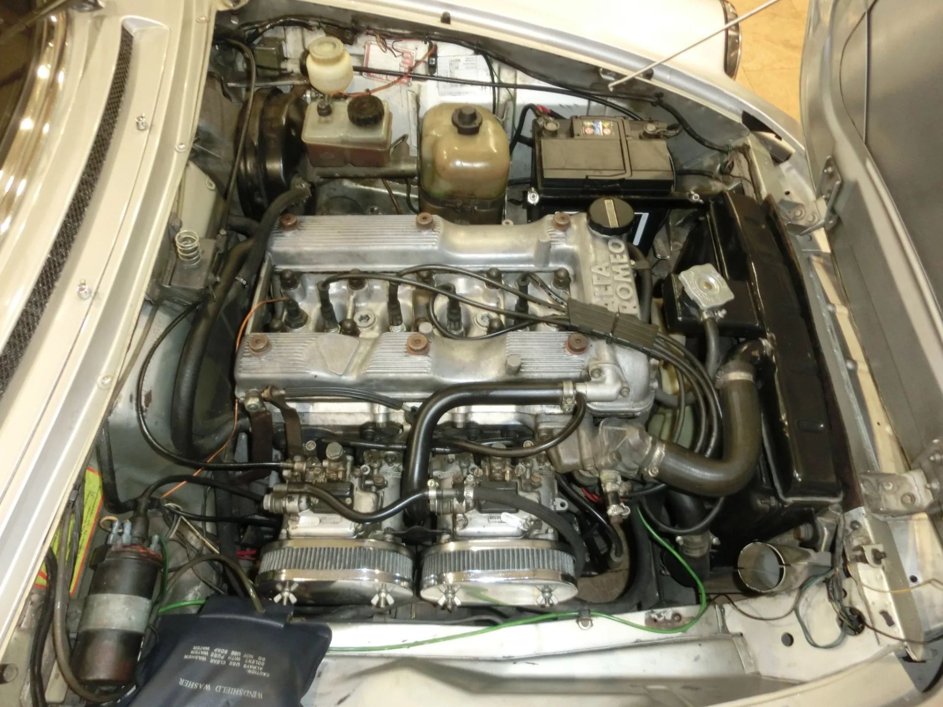 Alfa Romeo SPIDER QUADRIFOGLIO VERDE 13