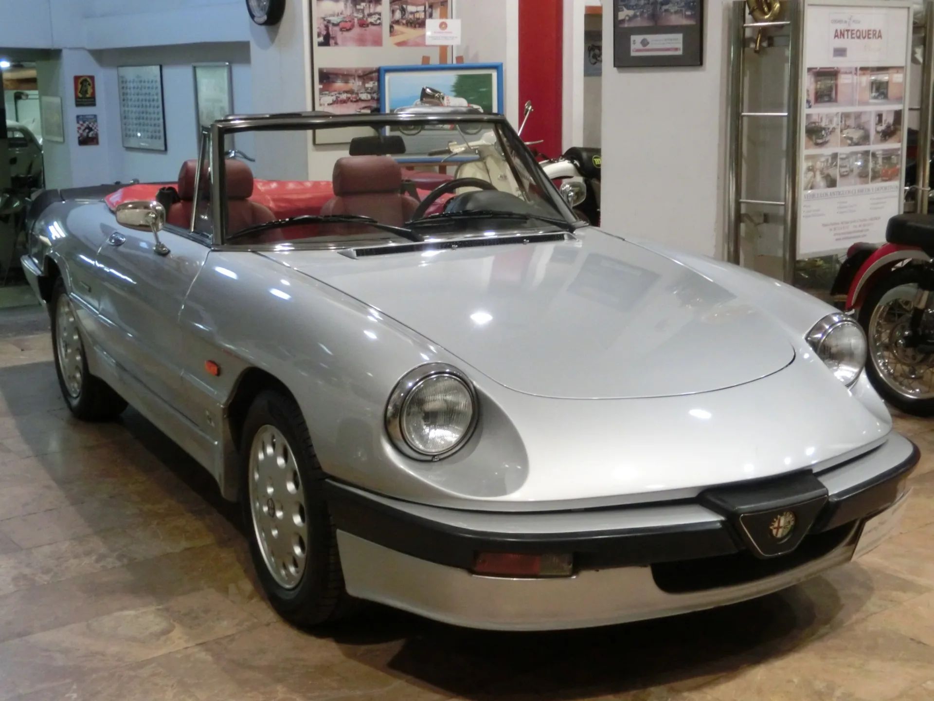 Alfa Romeo SPIDER QUADRIFOGLIO VERDE 2