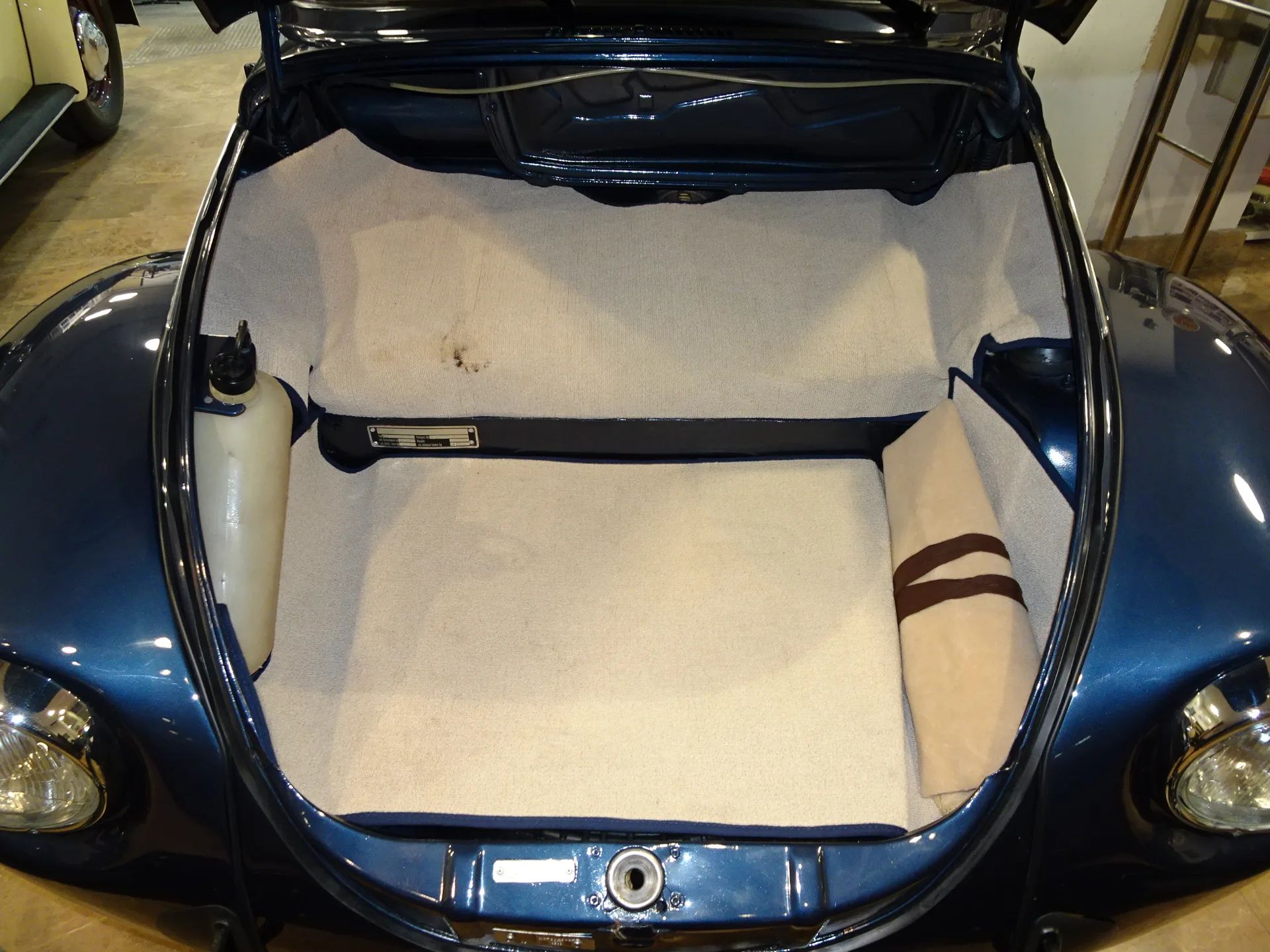 Volkswagen BEETLE 1303 LS KARMANN CABRIOLET 11