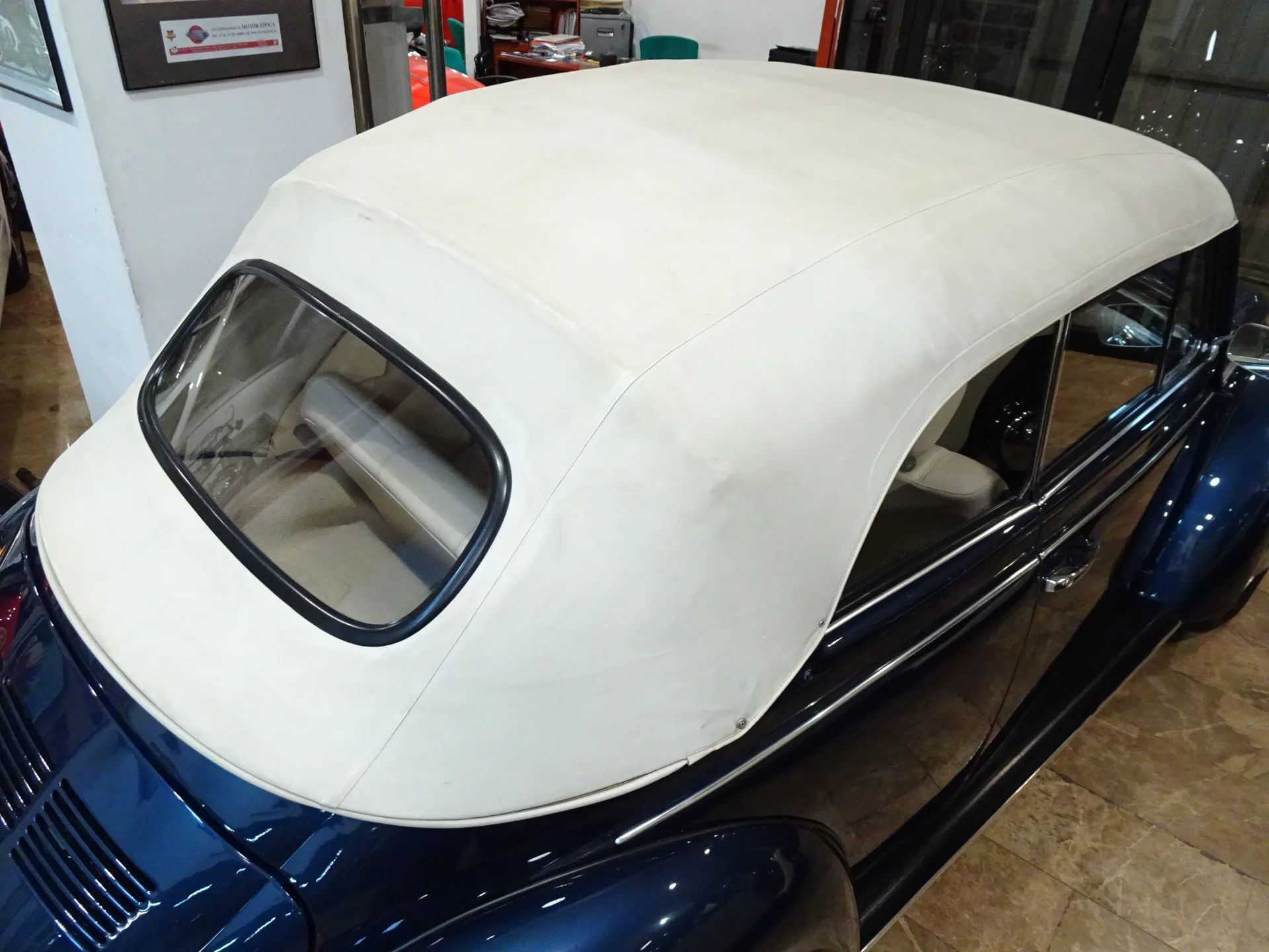 Volkswagen BEETLE 1303 LS KARMANN CABRIOLET 9