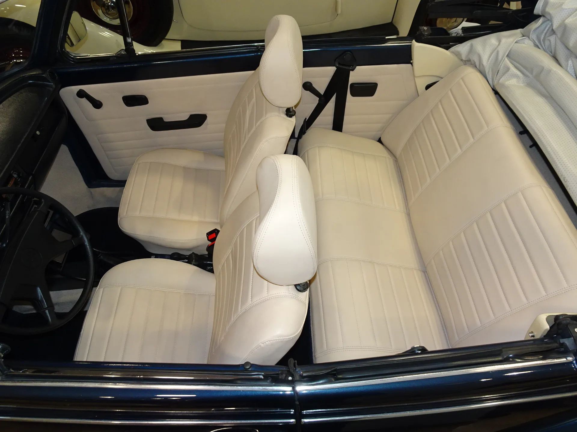 Volkswagen BEETLE 1303 LS KARMANN CABRIOLET 13