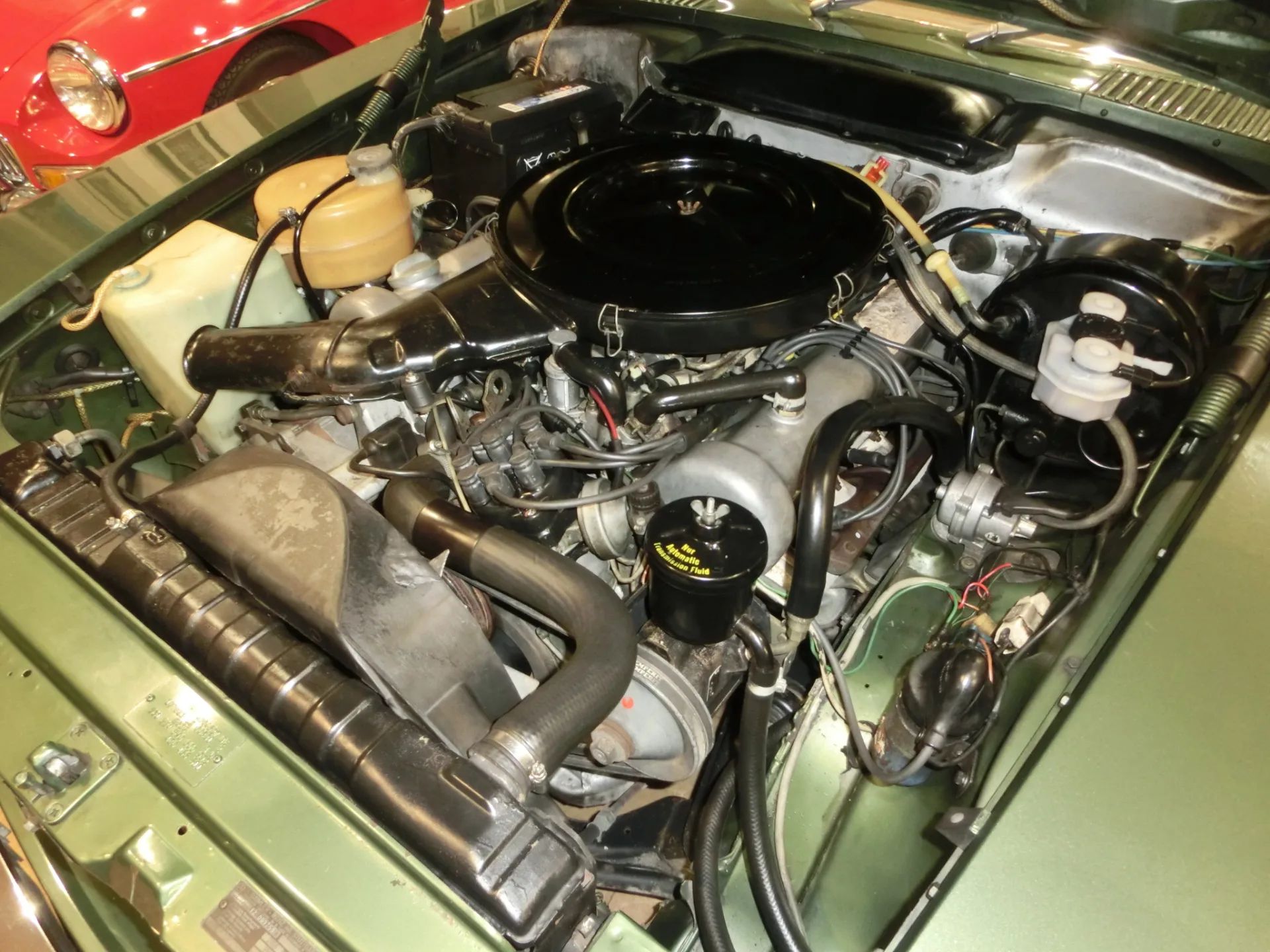 Mercedes-Benz 350 SLC C107 12