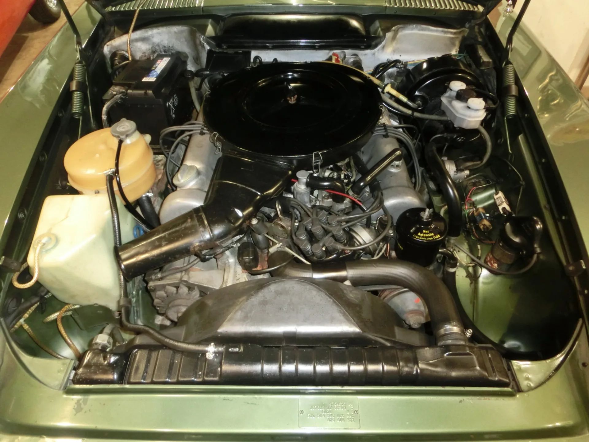 Mercedes-Benz 350 SLC C107 11