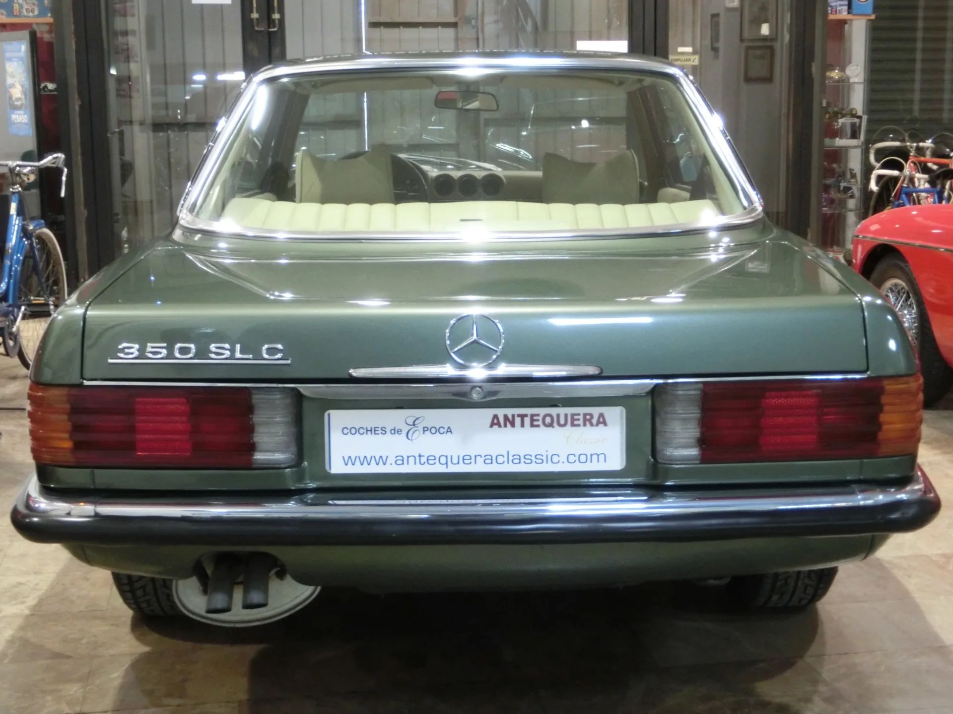 Mercedes-Benz 350 SLC C107 5