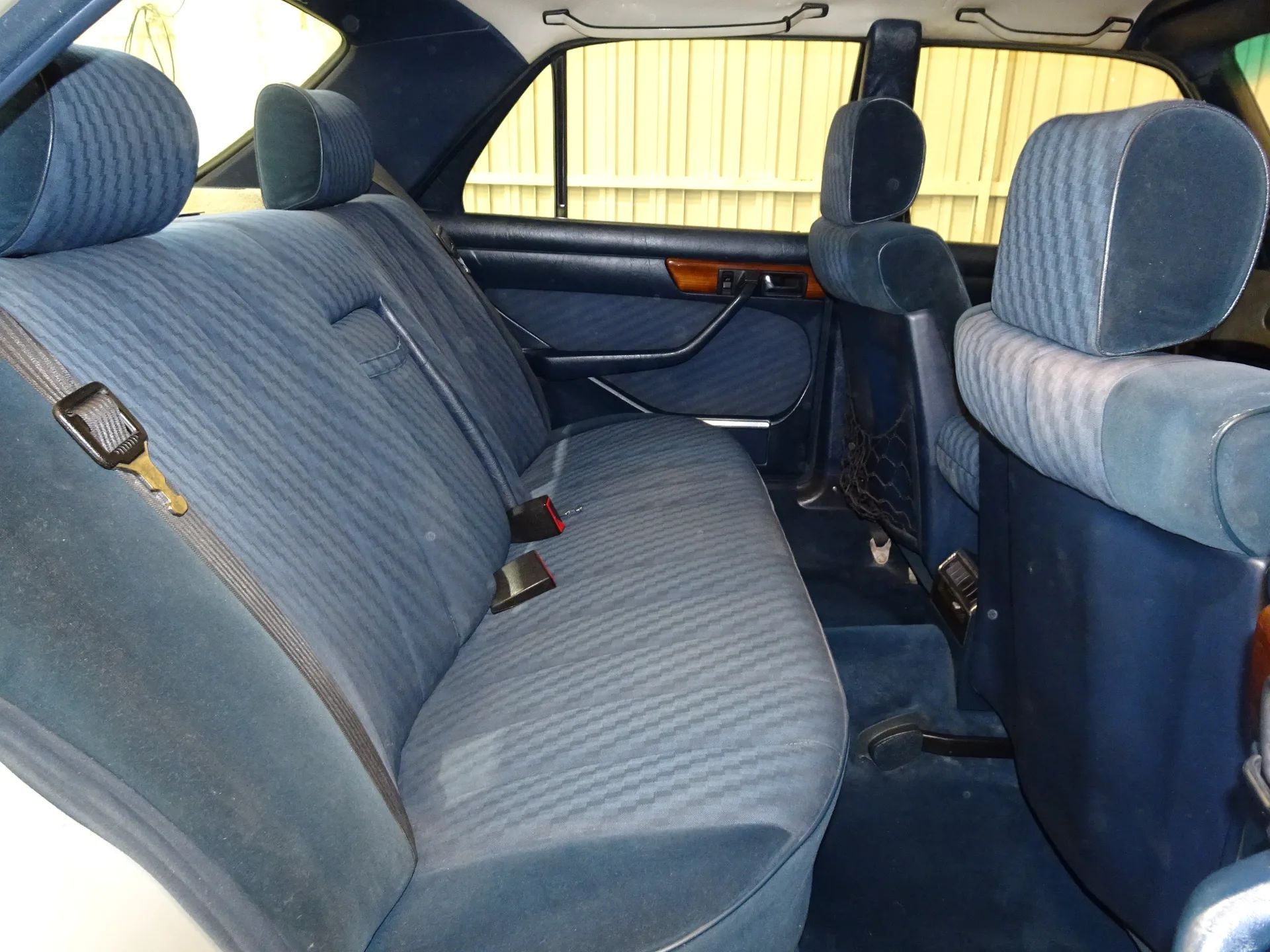 Mercedes-Benz 280 SE W126 8