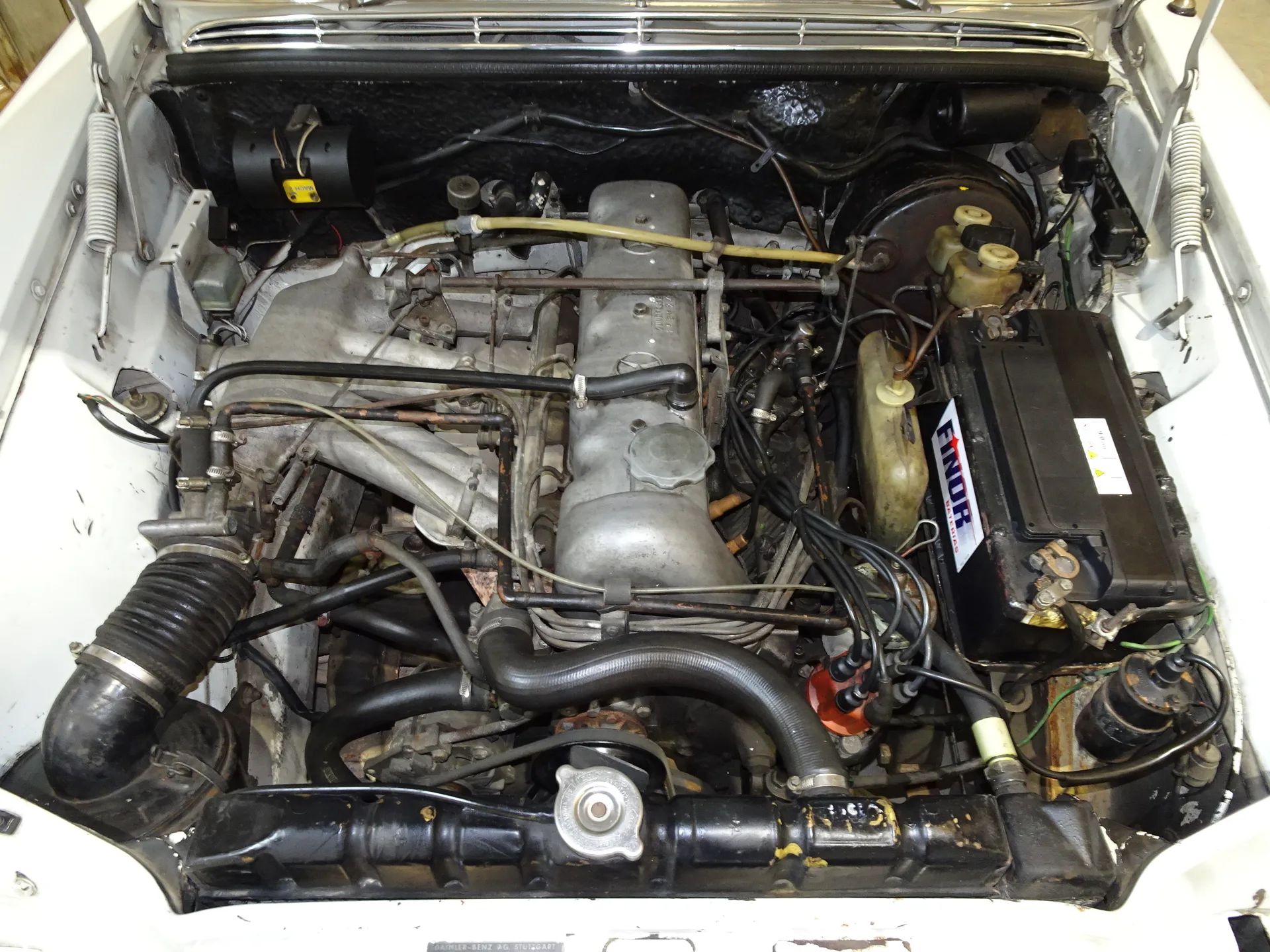 Mercedes-Benz 280 SE/8 W108 11