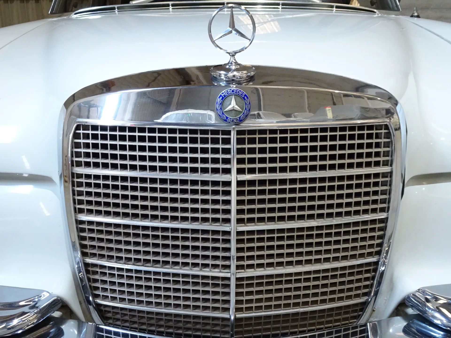 Mercedes-Benz 280 SE/8 W108 12