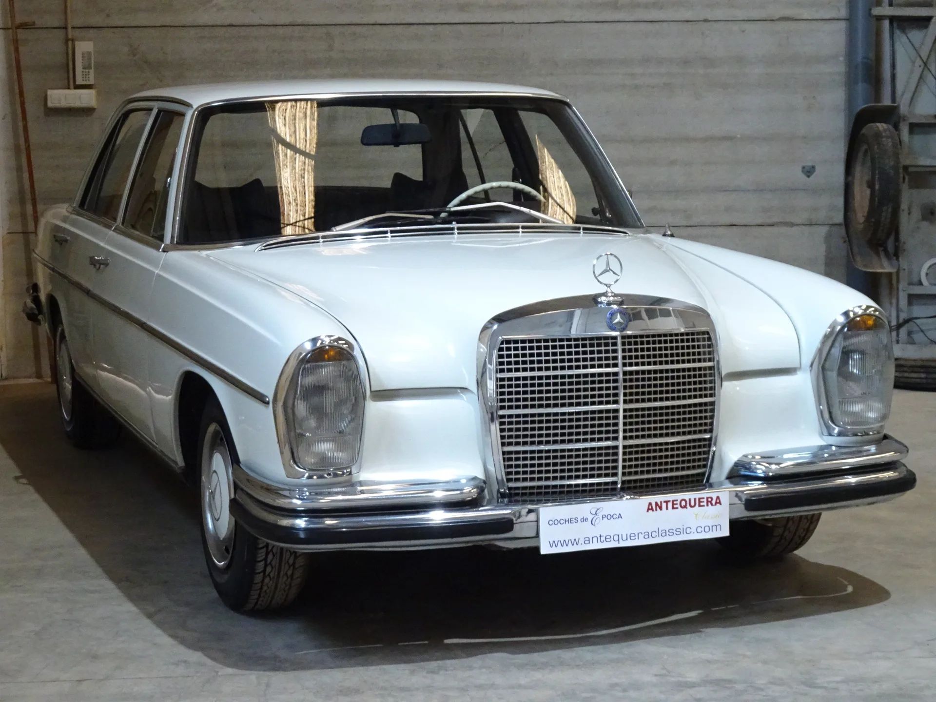 Mercedes-Benz 280 SE/8 W108 2