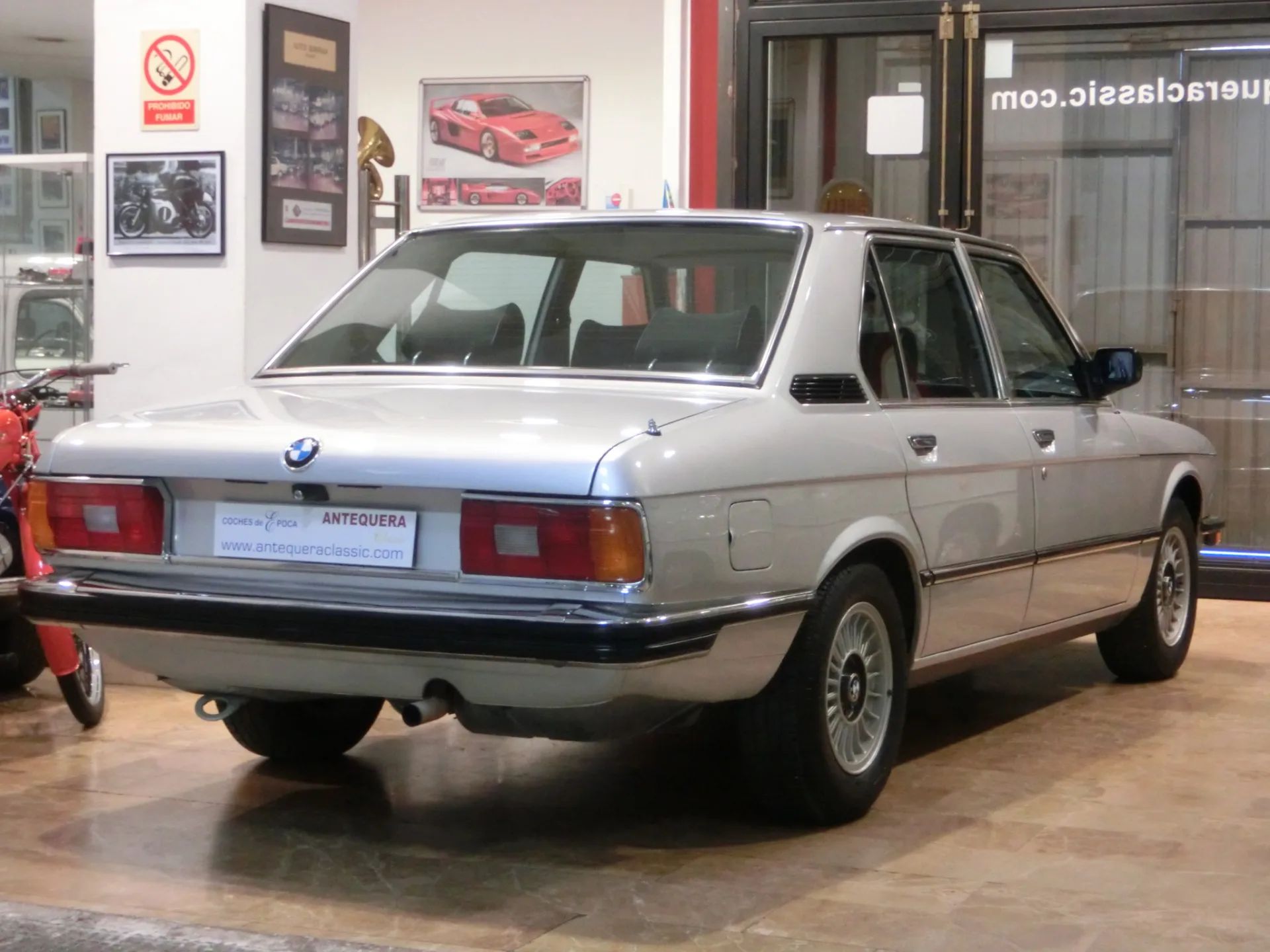 BMW 518 SEDAN E12 SERIES 5 3