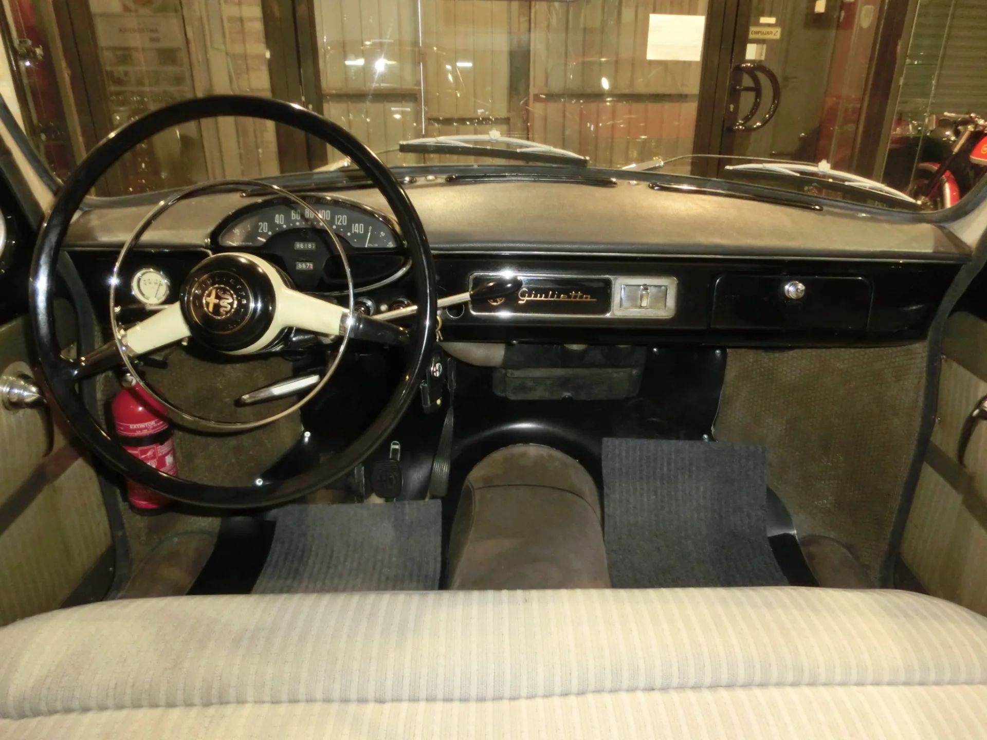 Alfa Romeo GIULIETTA 1300 BERLINA 6