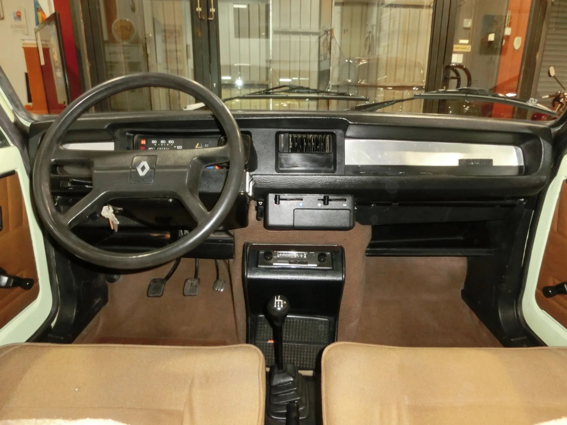 Renault 7 TL CONFORT R7 6
