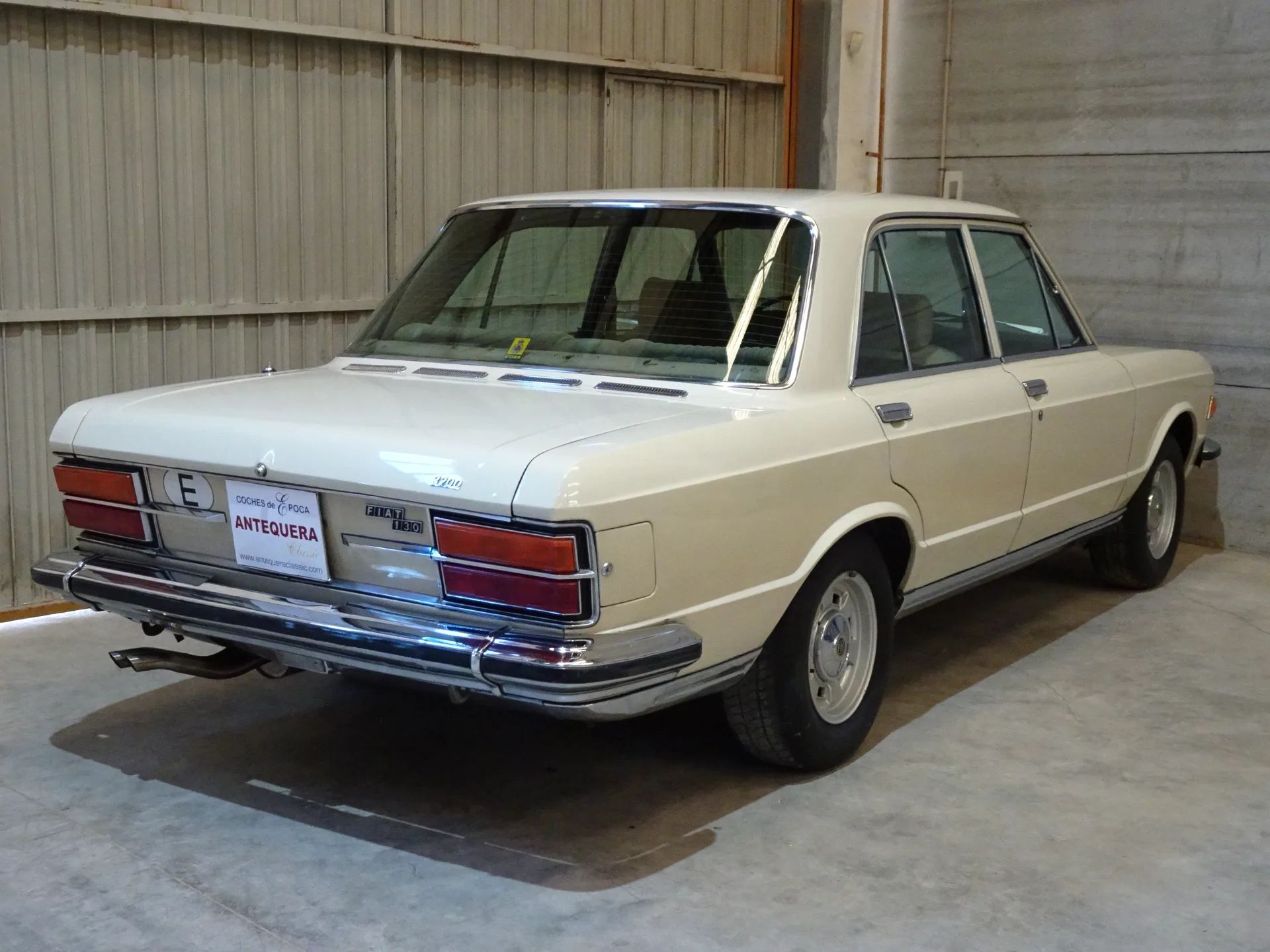 Fiat 130 BERLINA 3200 B 4