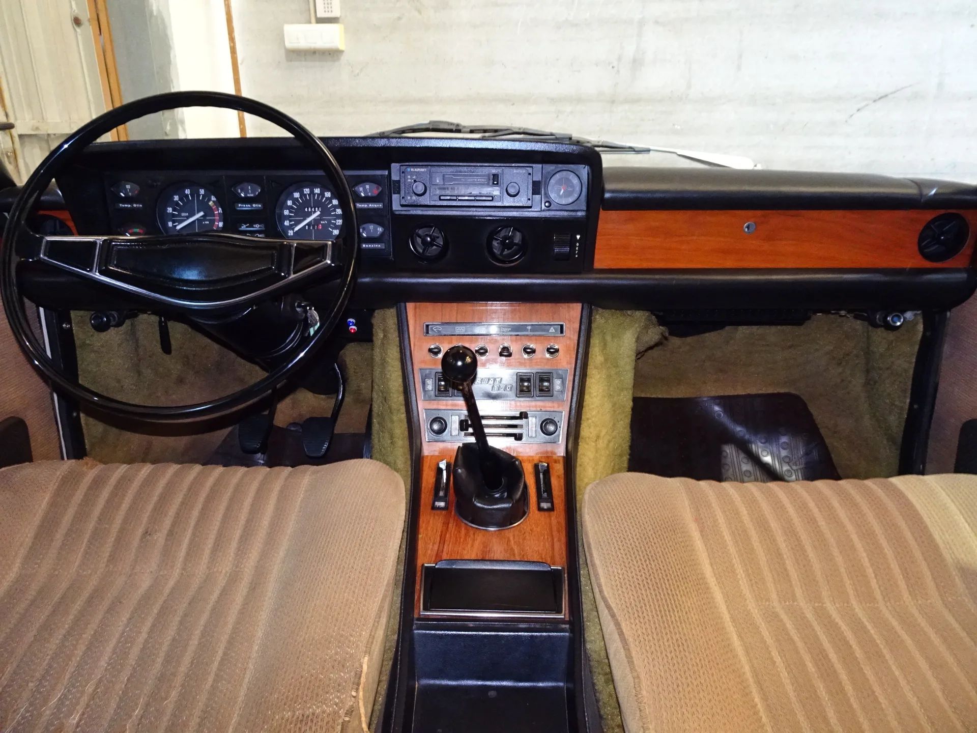 Fiat 130 BERLINA 3200 B 6
