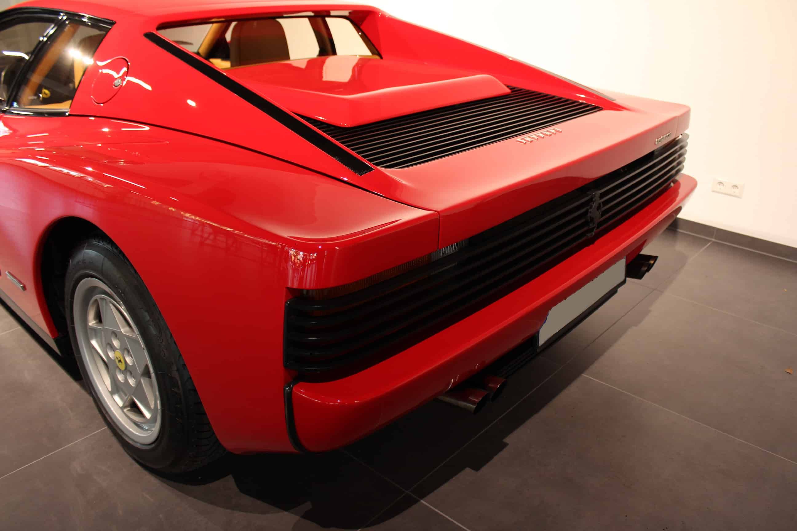 Ferrari Testarossa 8