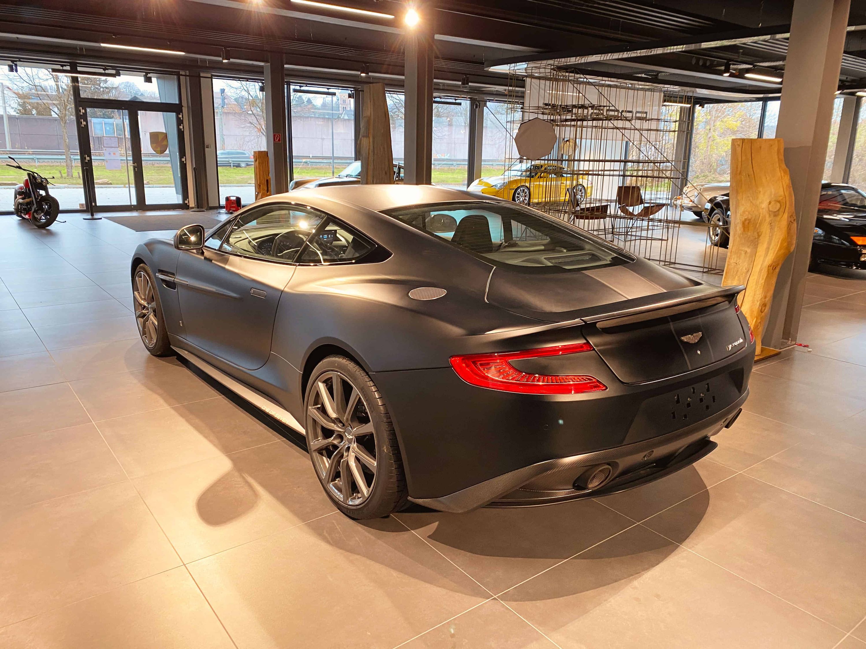 Aston Martin Vanquish One Of Seven 5