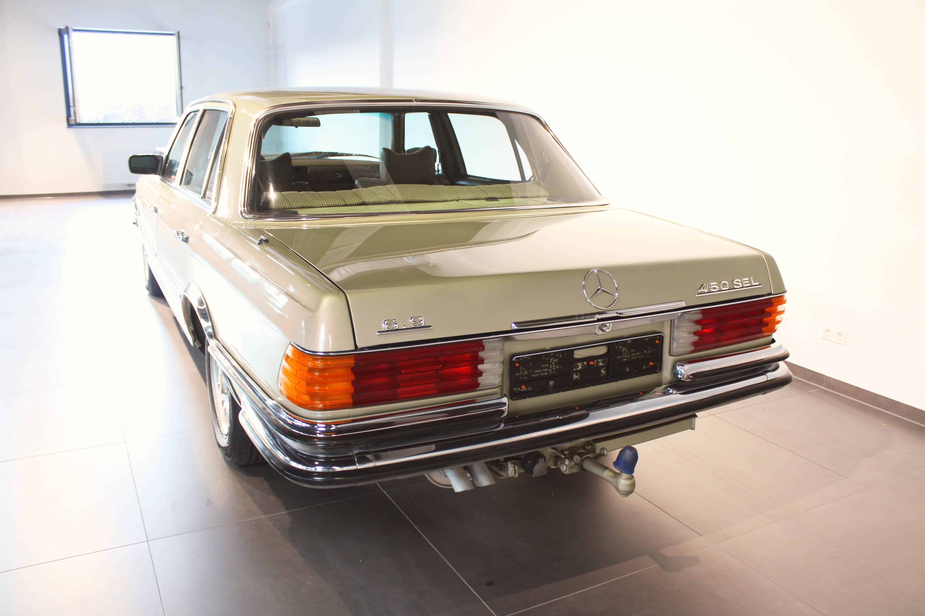 Mercedes-Benz 450 SEL 6.9 W116 7