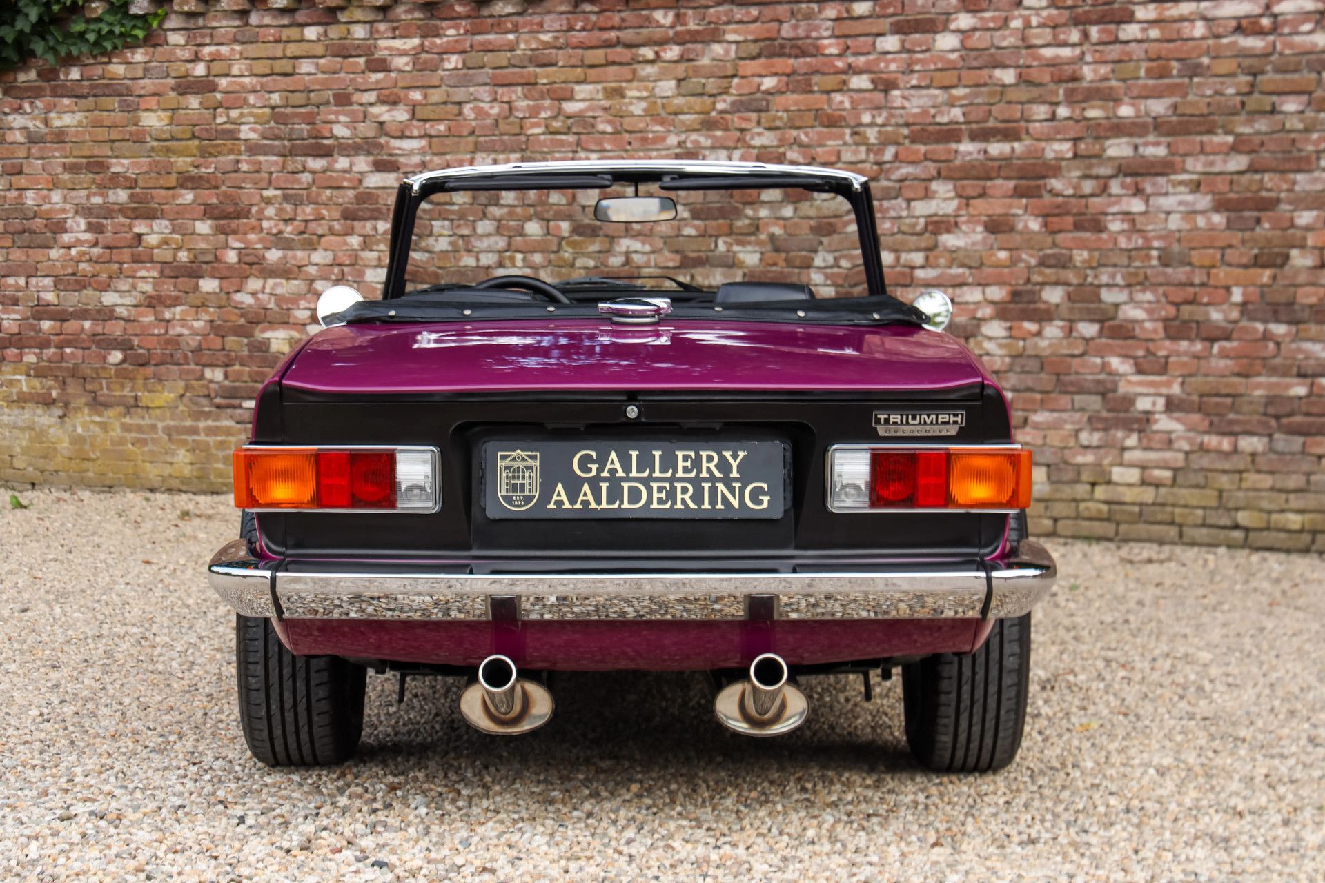 Triumph TR6 Overdrive In Magenta 6