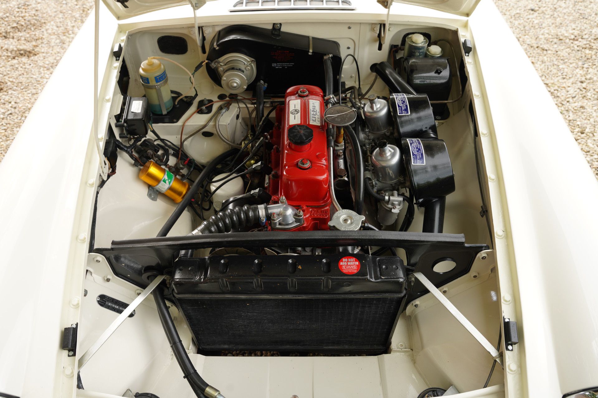 MG B MkI Roadster The steel-dash 12