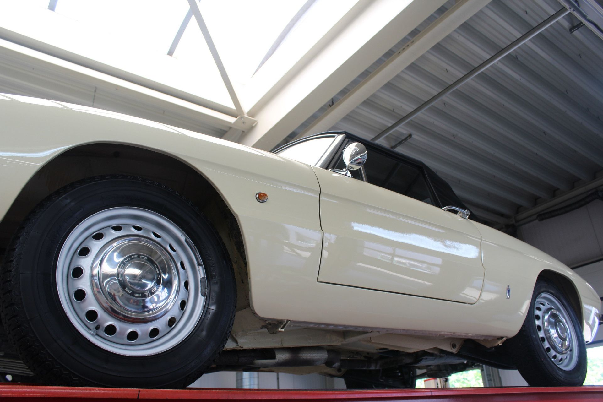 Alfa Romeo Spider Duetto 1600 7