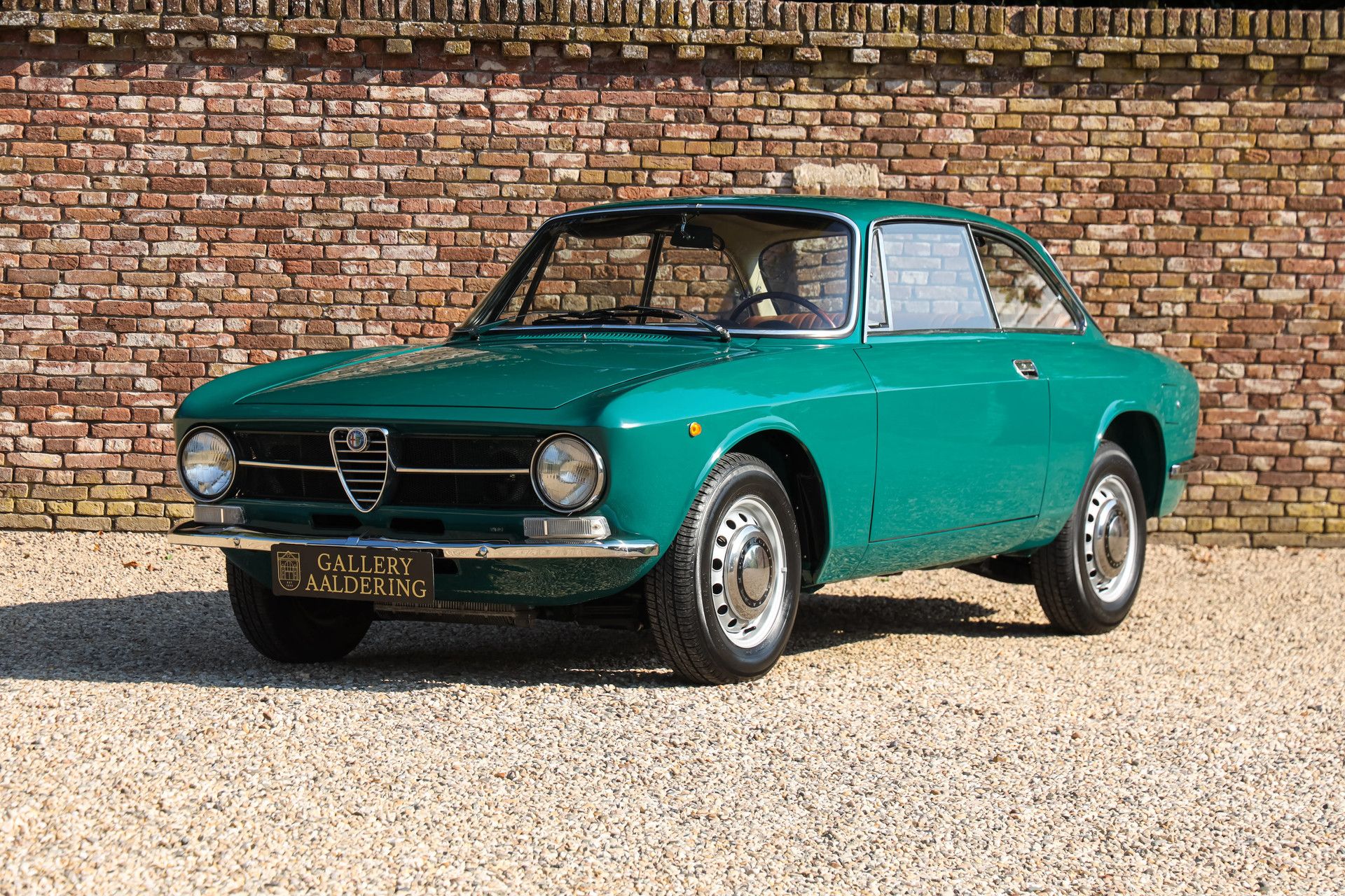 Alfa Romeo 1300 GTJ Bertone "Restored and rebuilt" 12