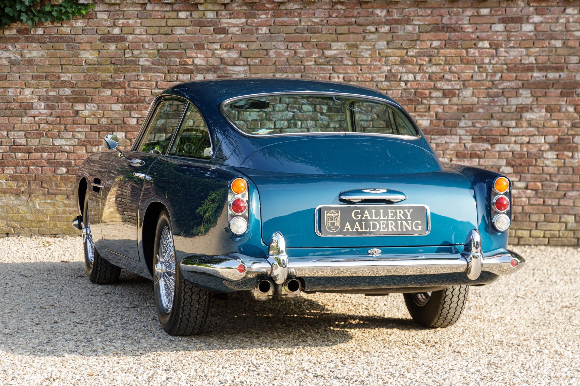 Aston Martin DB4 Vantage SS Series 4 LHD "Lyon heritage" 2
