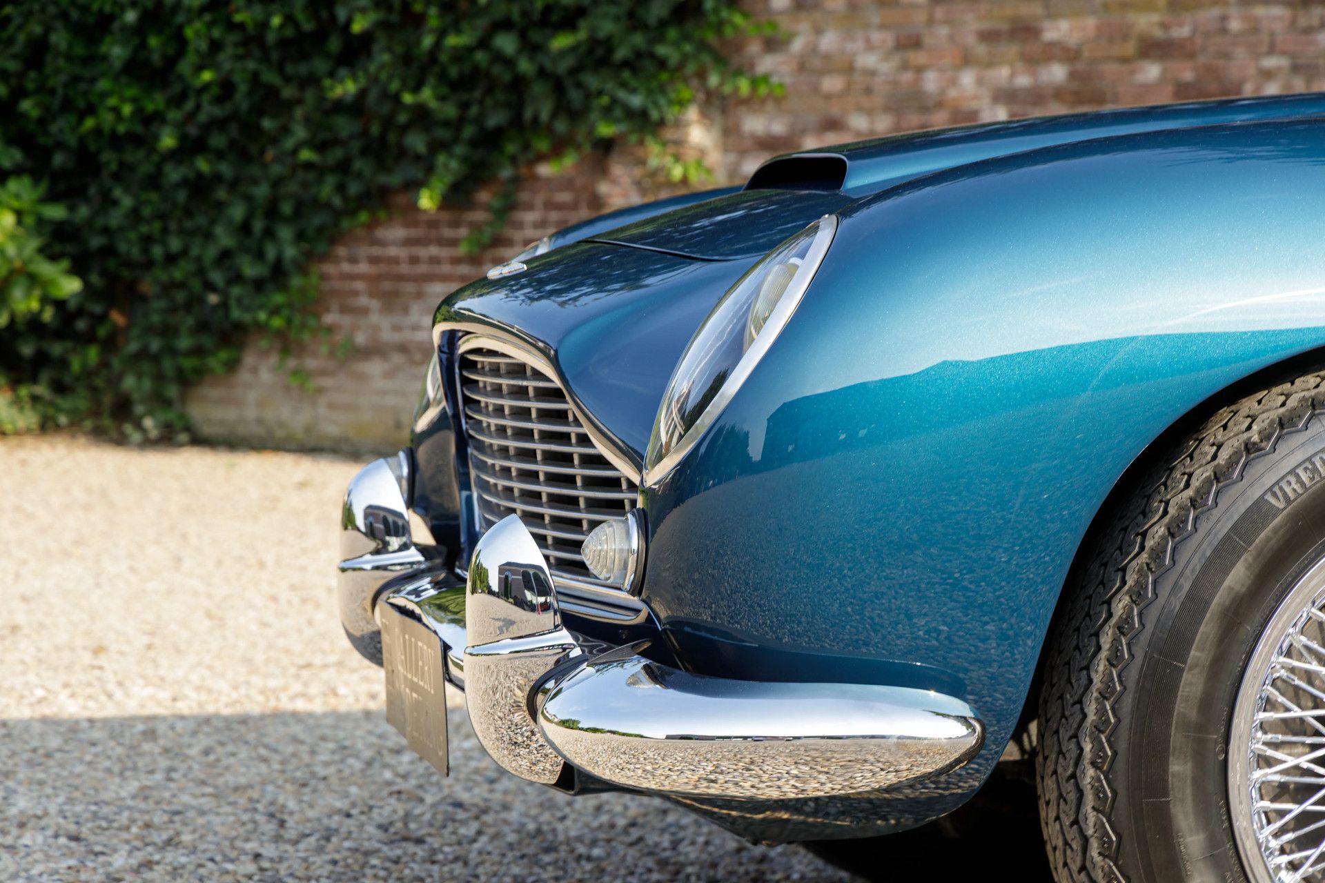 Aston Martin DB4 Vantage SS Series 4 LHD "Lyon heritage" 8