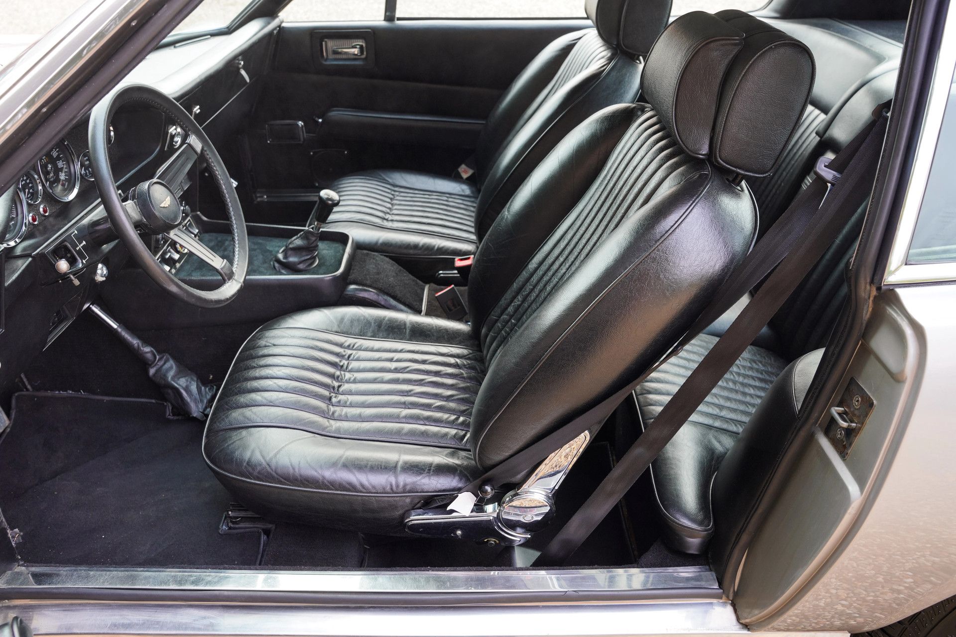 Aston Martin 'DBS' V8 Series 3 "Highly original" 3