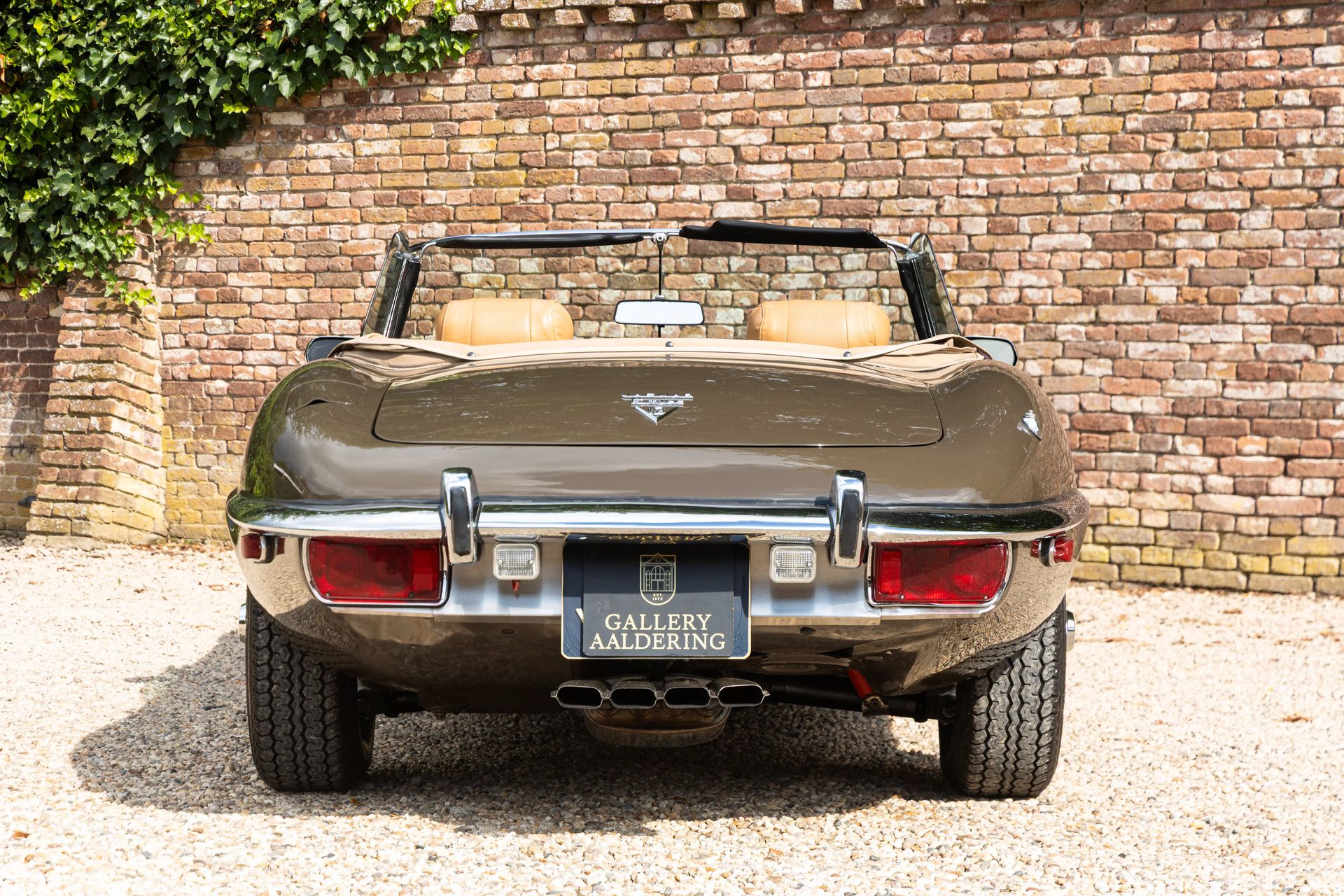 Jaguar E-Type V12 Series 3 Convertible "Manual transmission" 6